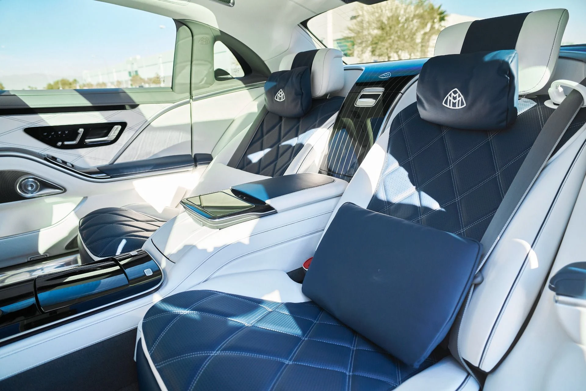 mph042_3037566487_Used_2024_Mercedes_Benz_S_Class_Maybach_S_680_1765936820_e3ac952cfe