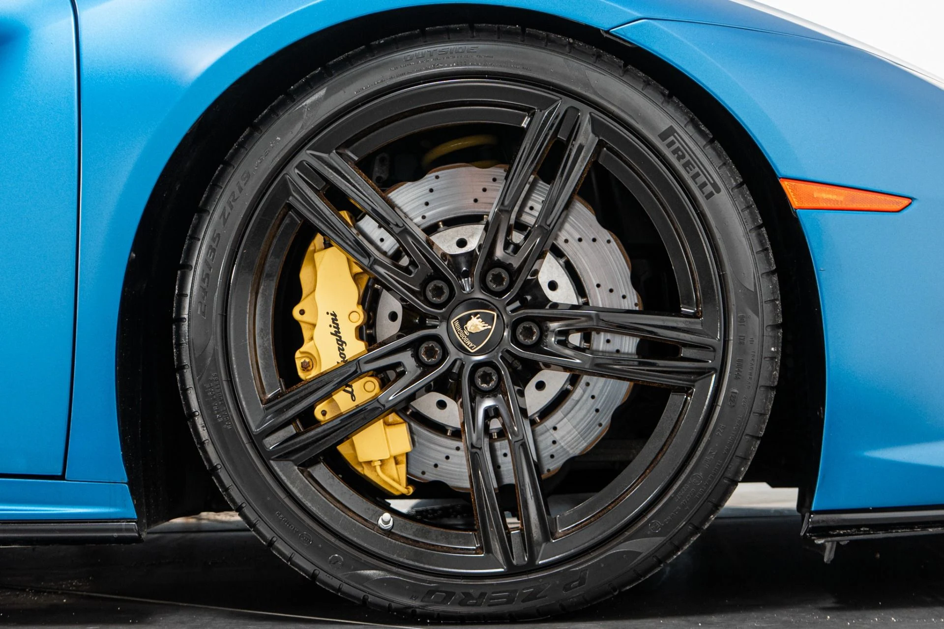 mph042_3039331162_Used_2020_Lamborghini_Huracan_EVO_Spyder_Factory_Matte_Paint_Full_PPF_1786554223_e112f43662