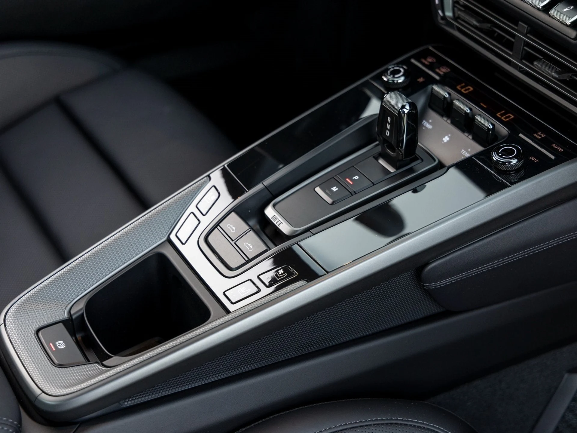 mph042_3052179877_43_f0260eae52