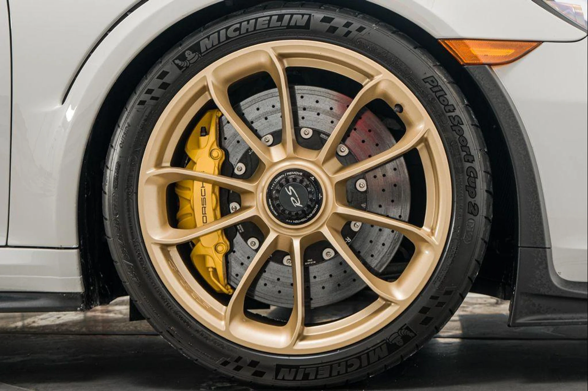 mph042_3069550176_G_Sivo_En_A5_Hv_H7_PQB_6_H8_N3_Fp_B1_Q8_89b746fea1