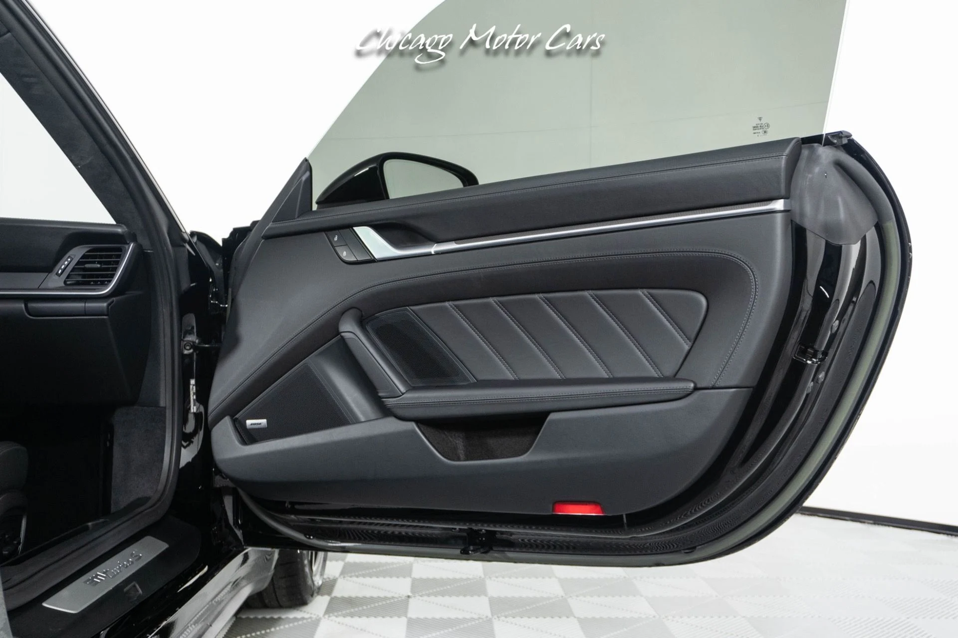 mph042_3077917266_11976_p43_l_1654cee542