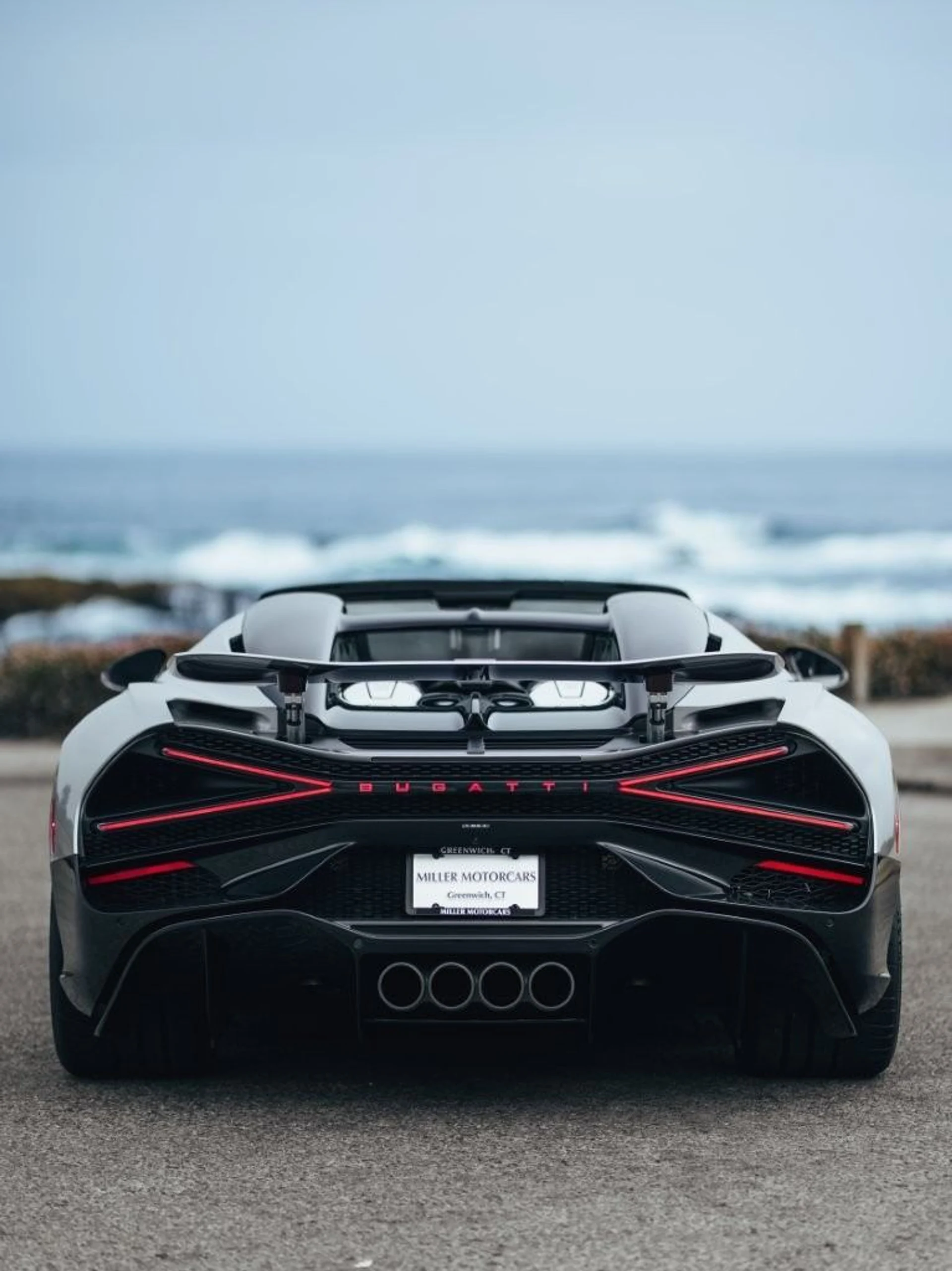 mph042_3088596348_Used_2025_Bugatti_Mistral_41d0666895