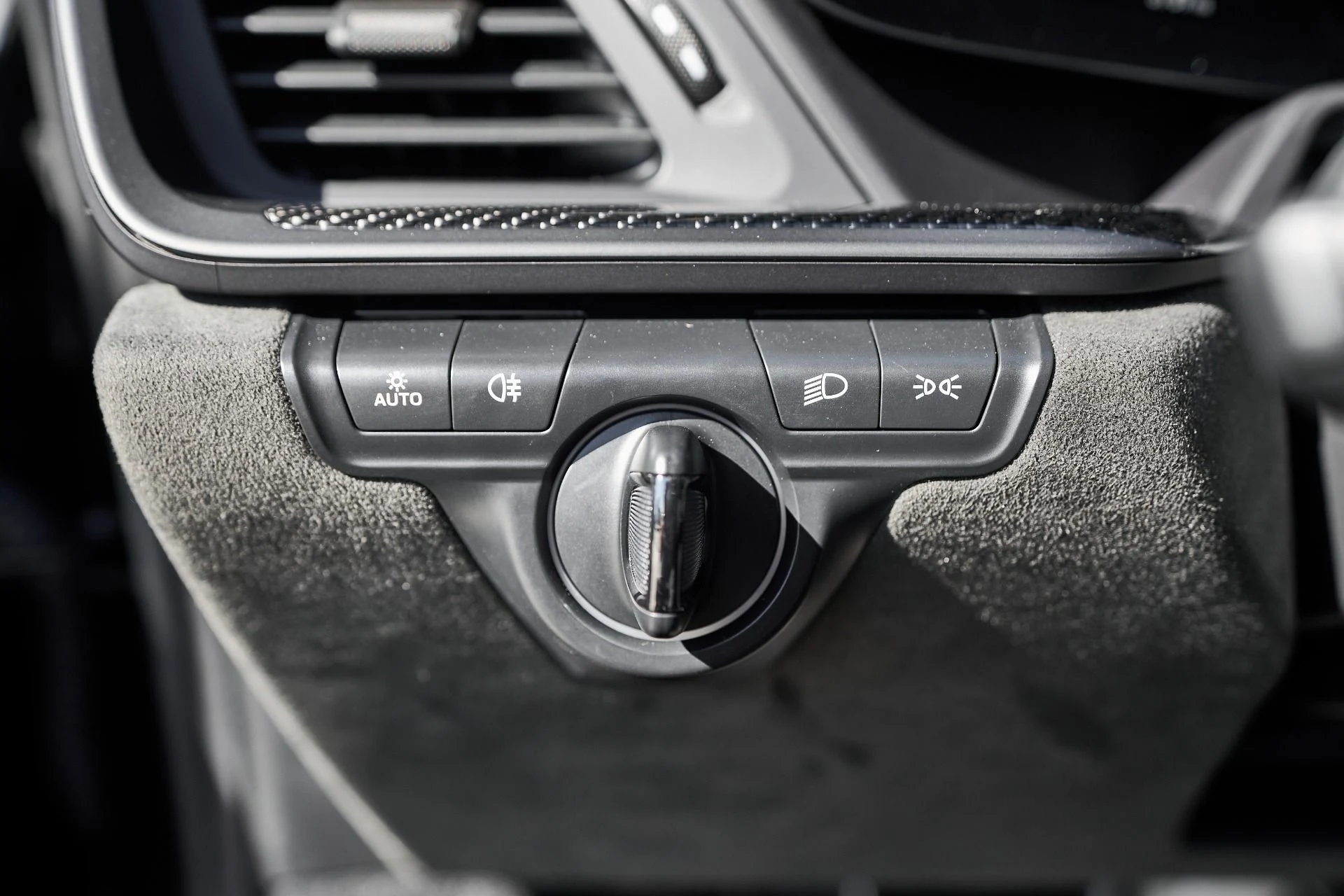 mph042_3090870450_Used_2023_Porsche_911_GT_3_1761779570_35d5235629