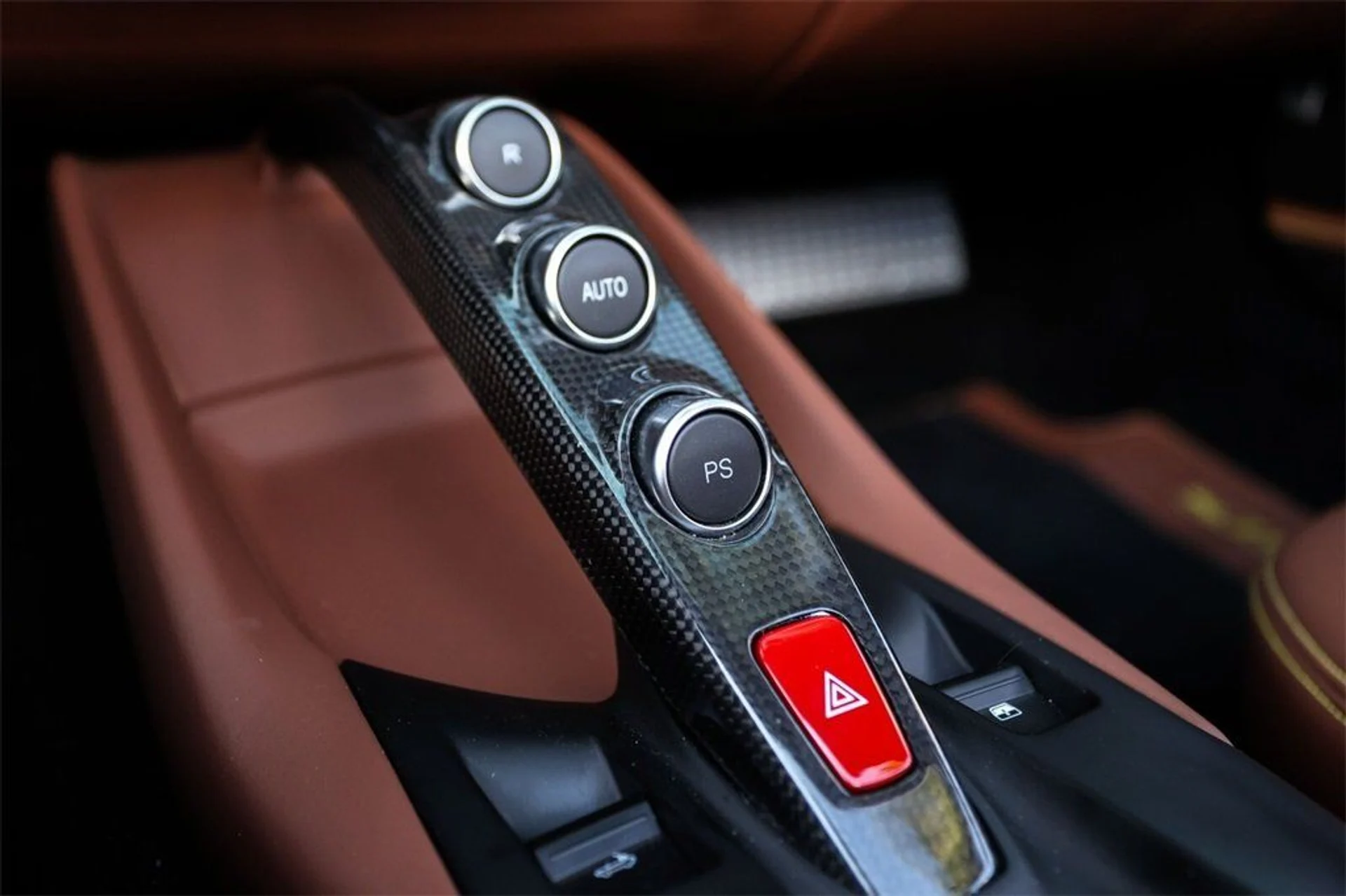 mph042_31063056_93f1b0bf1c294480a2469a80eb7ee594_082df4e6ff