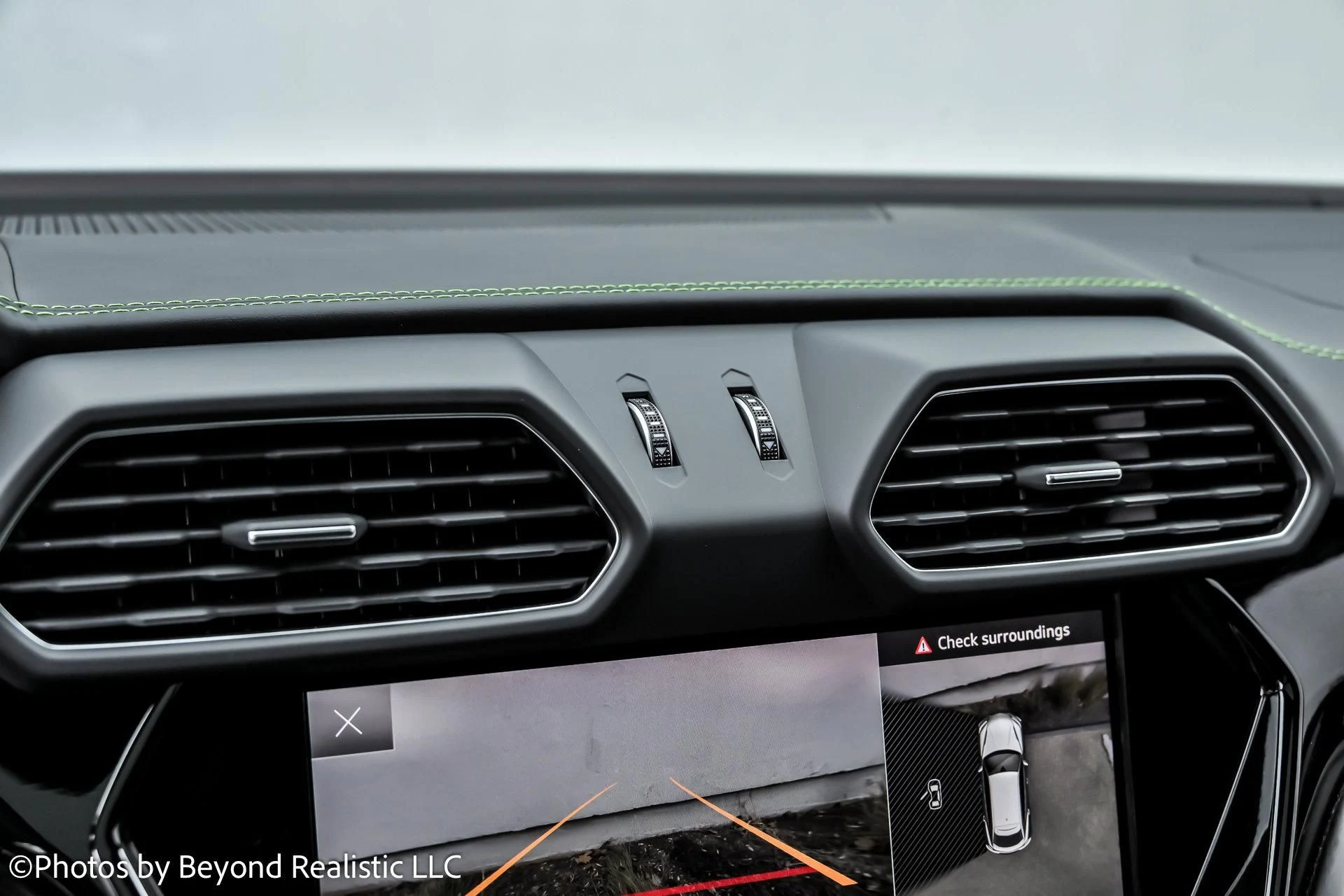 mph042_311324290_Used_2024_Lamborghini_Urus_S_1766655600_0589f43b7c