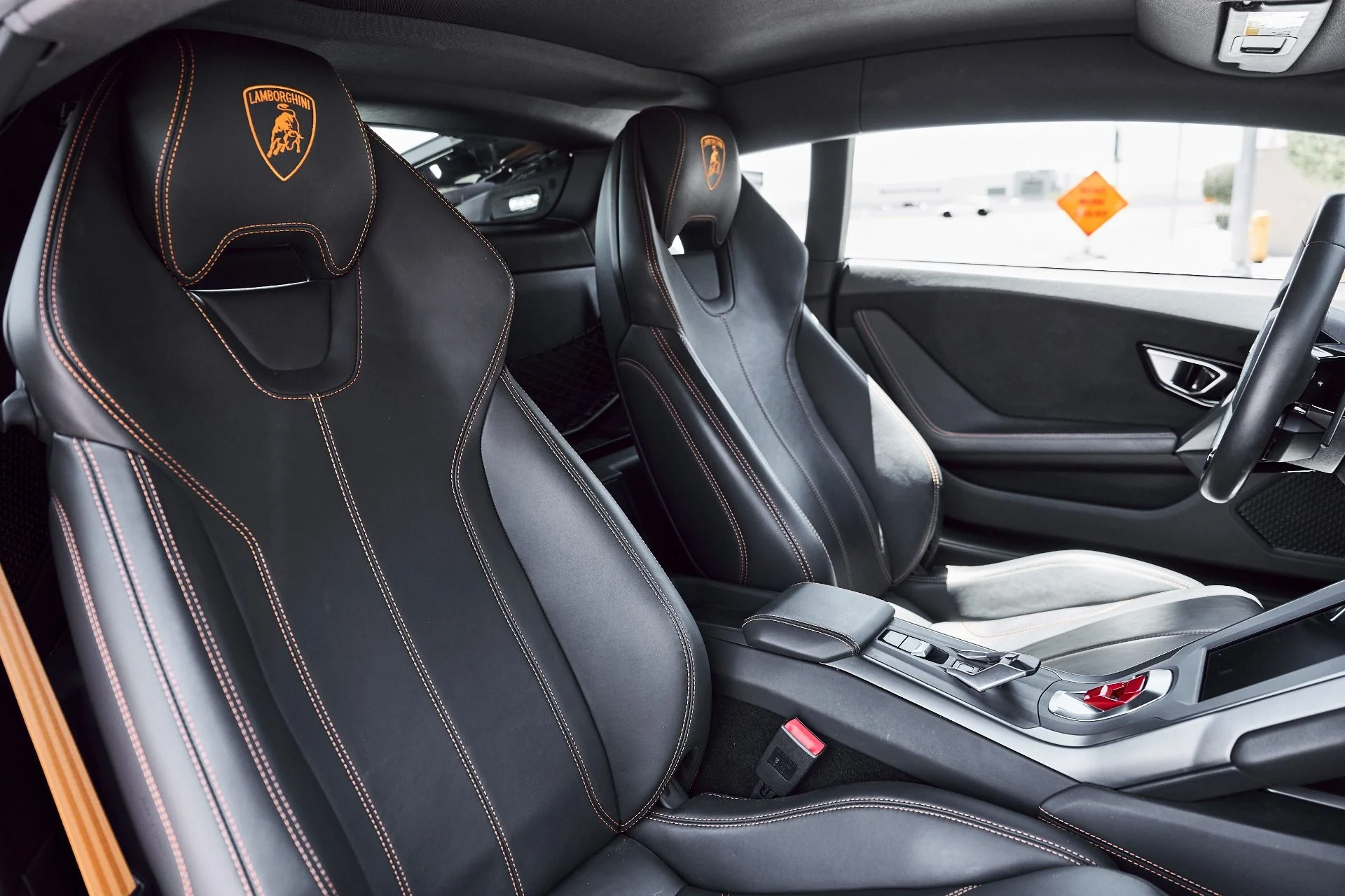 mph042_3113453047_Used_2021_Lamborghini_Huracan_EVO_Base_1780708749_4c7183ed25