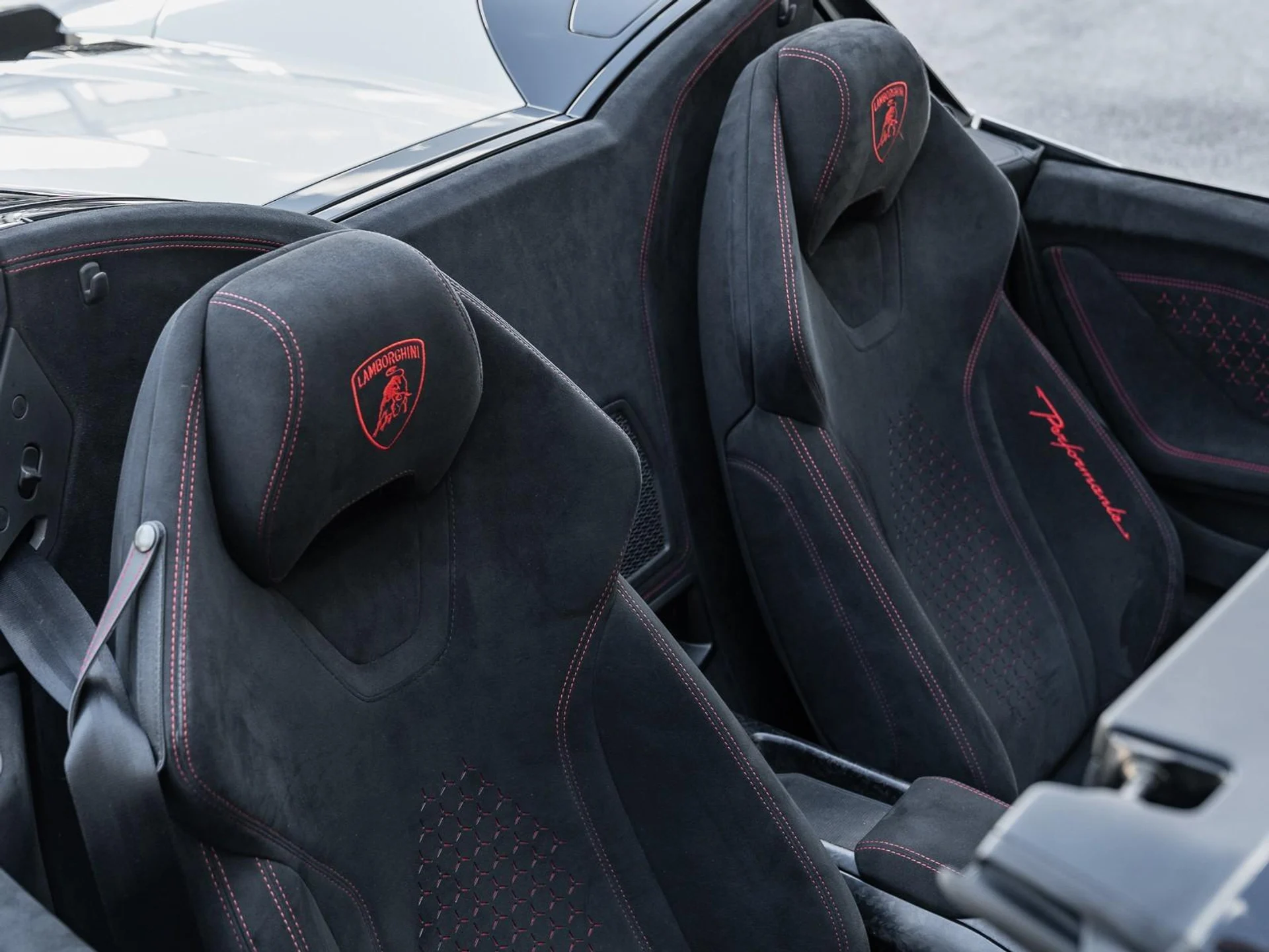 mph042_3114644020_Used_2018_Lamborghini_Huracan_Performante_Spyder_1761599164_25bb12b0aa