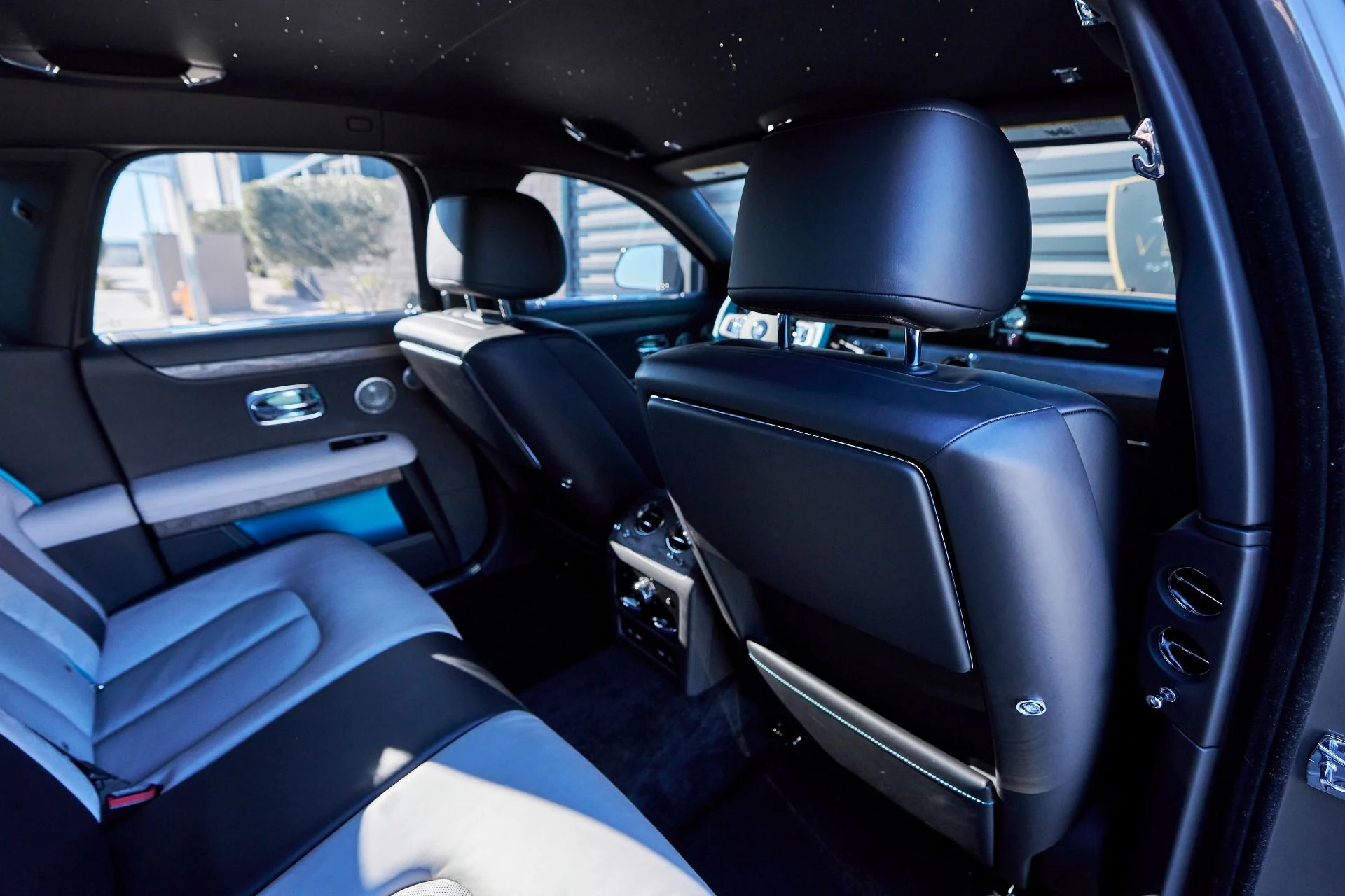 mph042_3118157636_Used_2025_Rolls_Royce_Ghost_Base_1765592218_feacb5407b