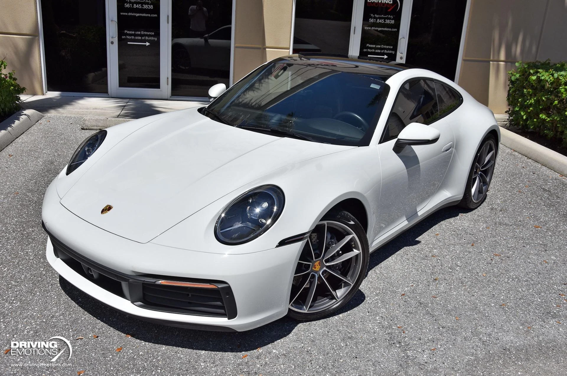 mph042_3119205675_865_p43_l_6ec1dff18a