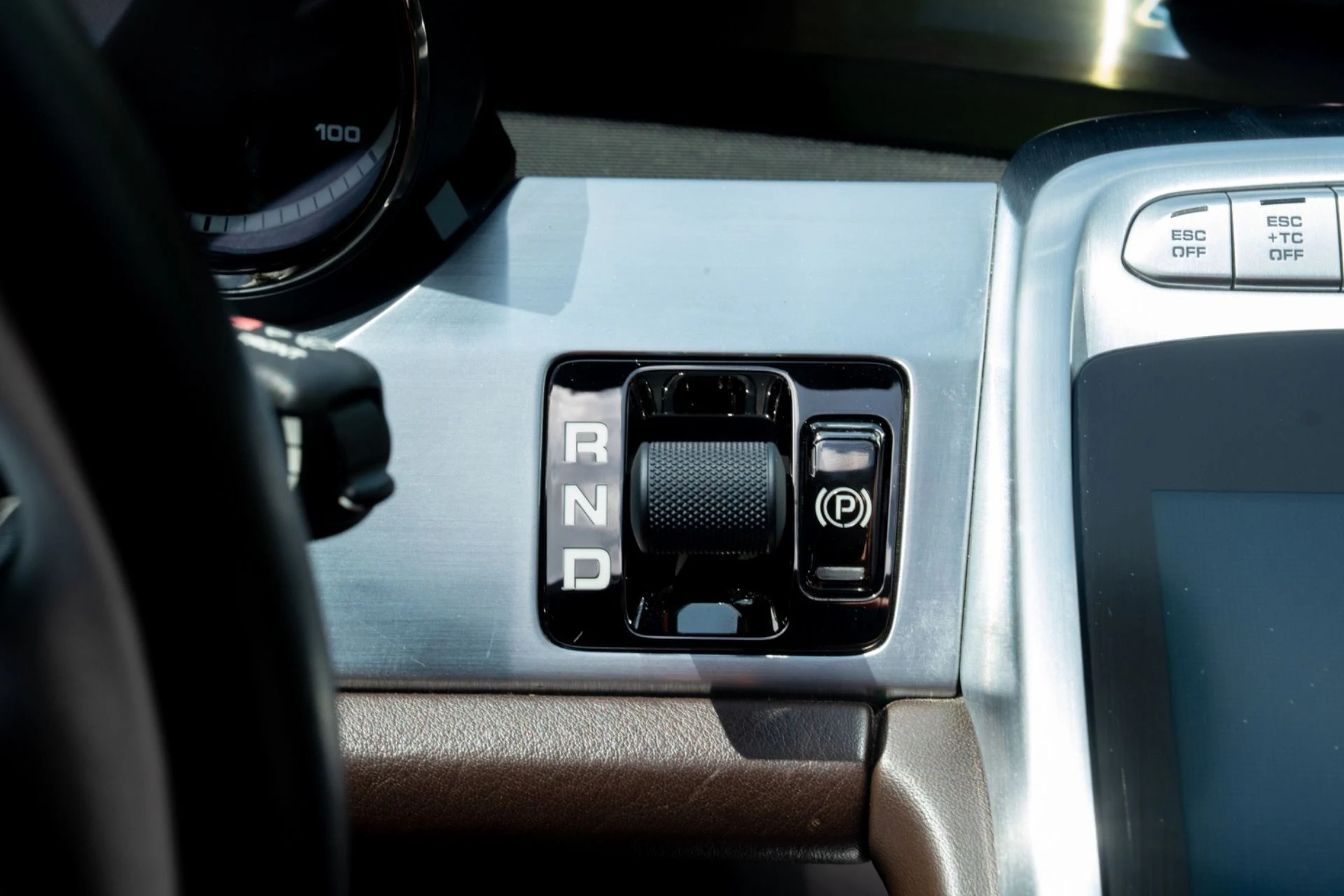 mph042_3120965719_Used_2015_Porsche_918_Spyder_1782406249_752540154d