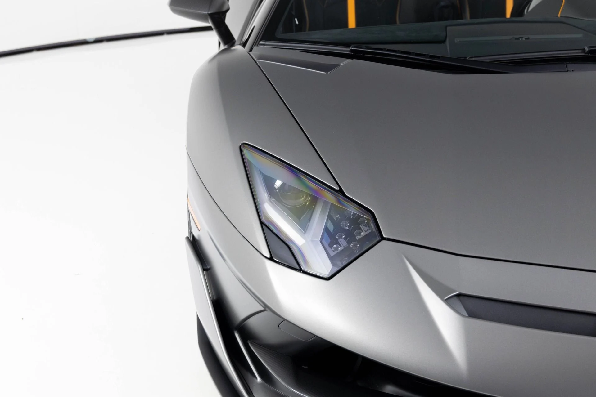mph042_3145114550_Used_2020_Lamborghini_Aventador_SVJ_1759430133_d2458cfdf2