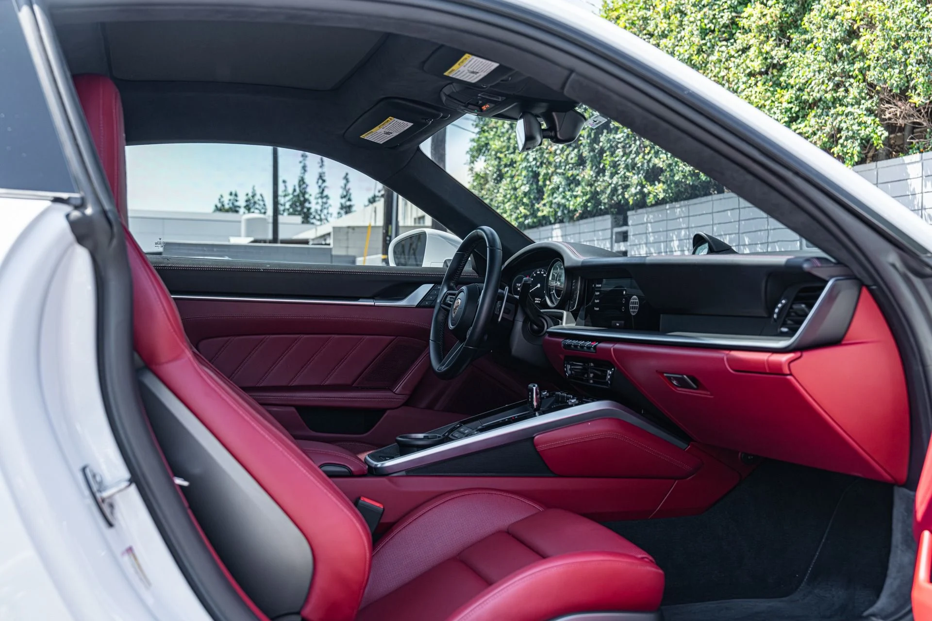 mph042_3168719217_Used_2022_Porsche_911_Turbo_S_1755025983_e468619814