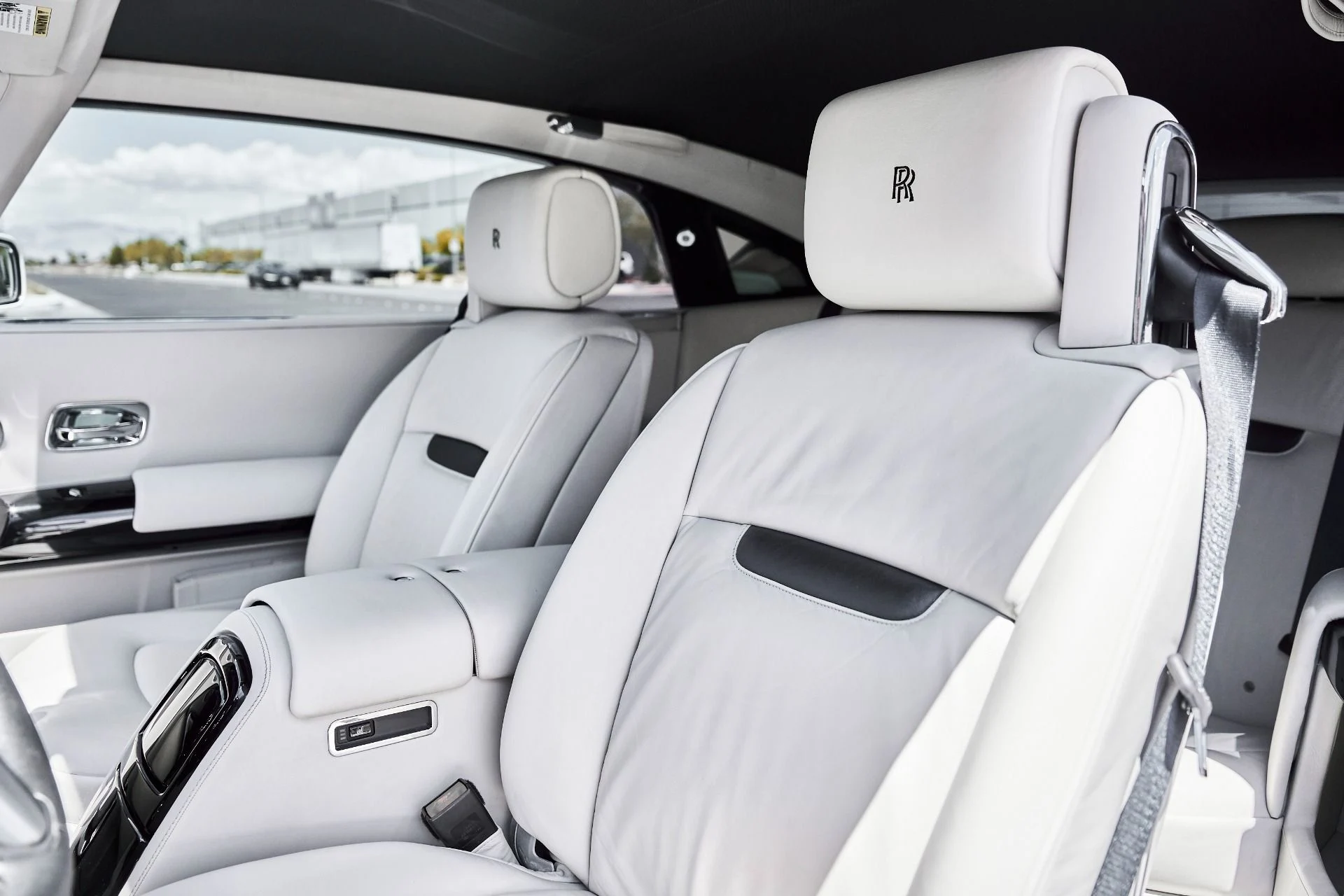 mph042_3195126374_Used_2009_Rolls_Royce_Phantom_Coupe_Base_1780102100_54fdec28ca