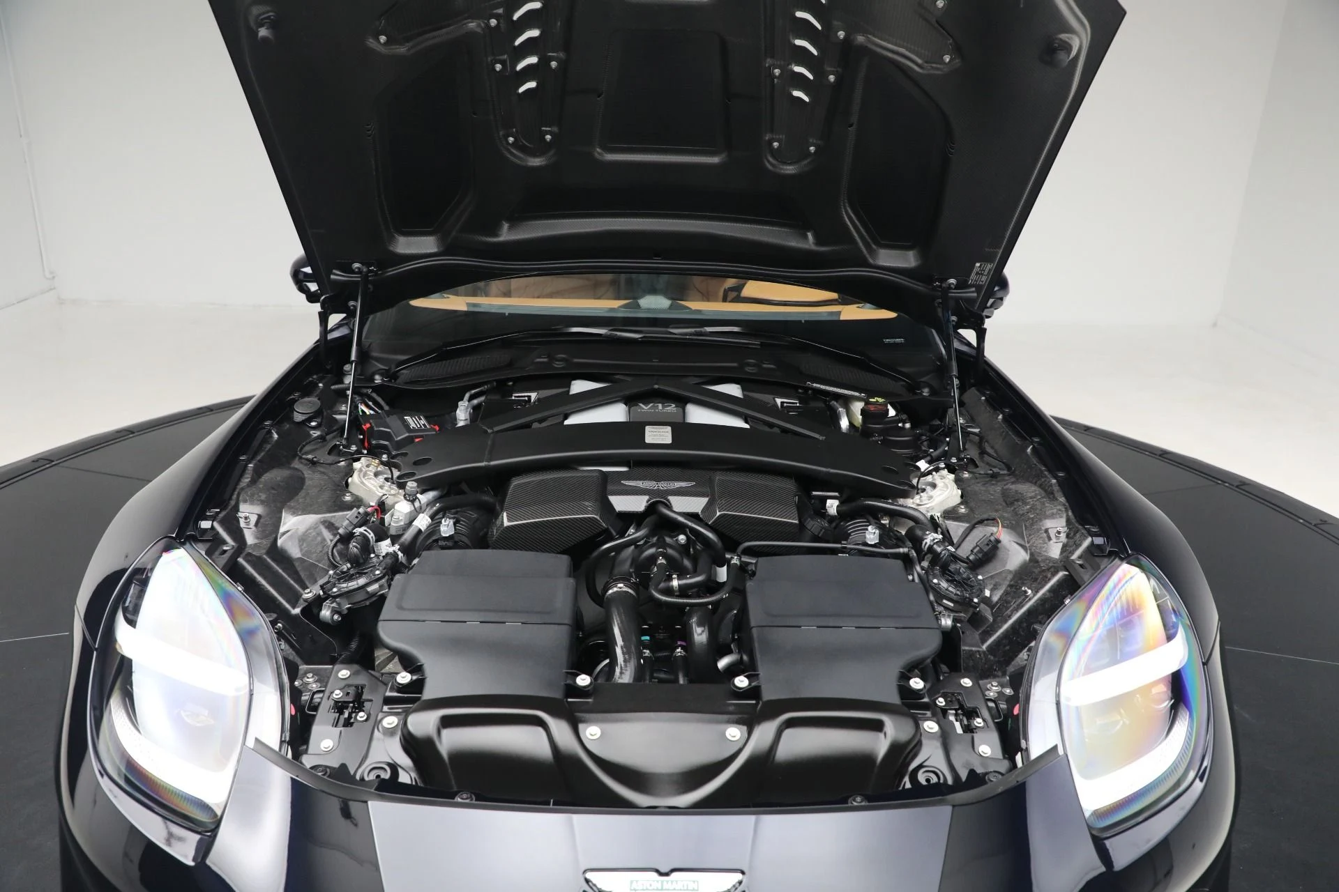 mph042_3200062420_New_2026_Aston_Martin_Vanquish_cbe852da49