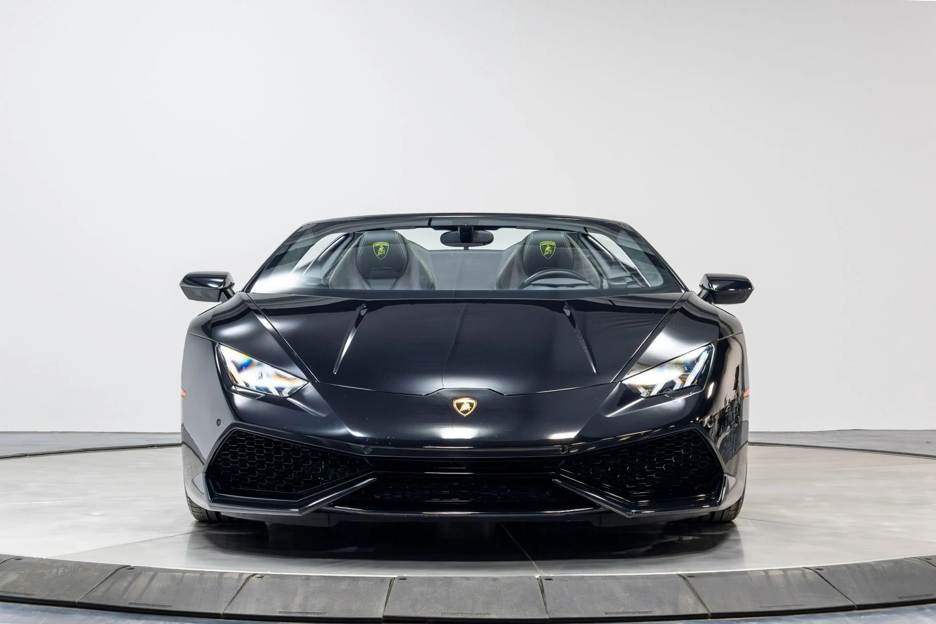 mph042_3207914444_Used_2017_Lamborghini_Huracan_1775865662_659f81c574
