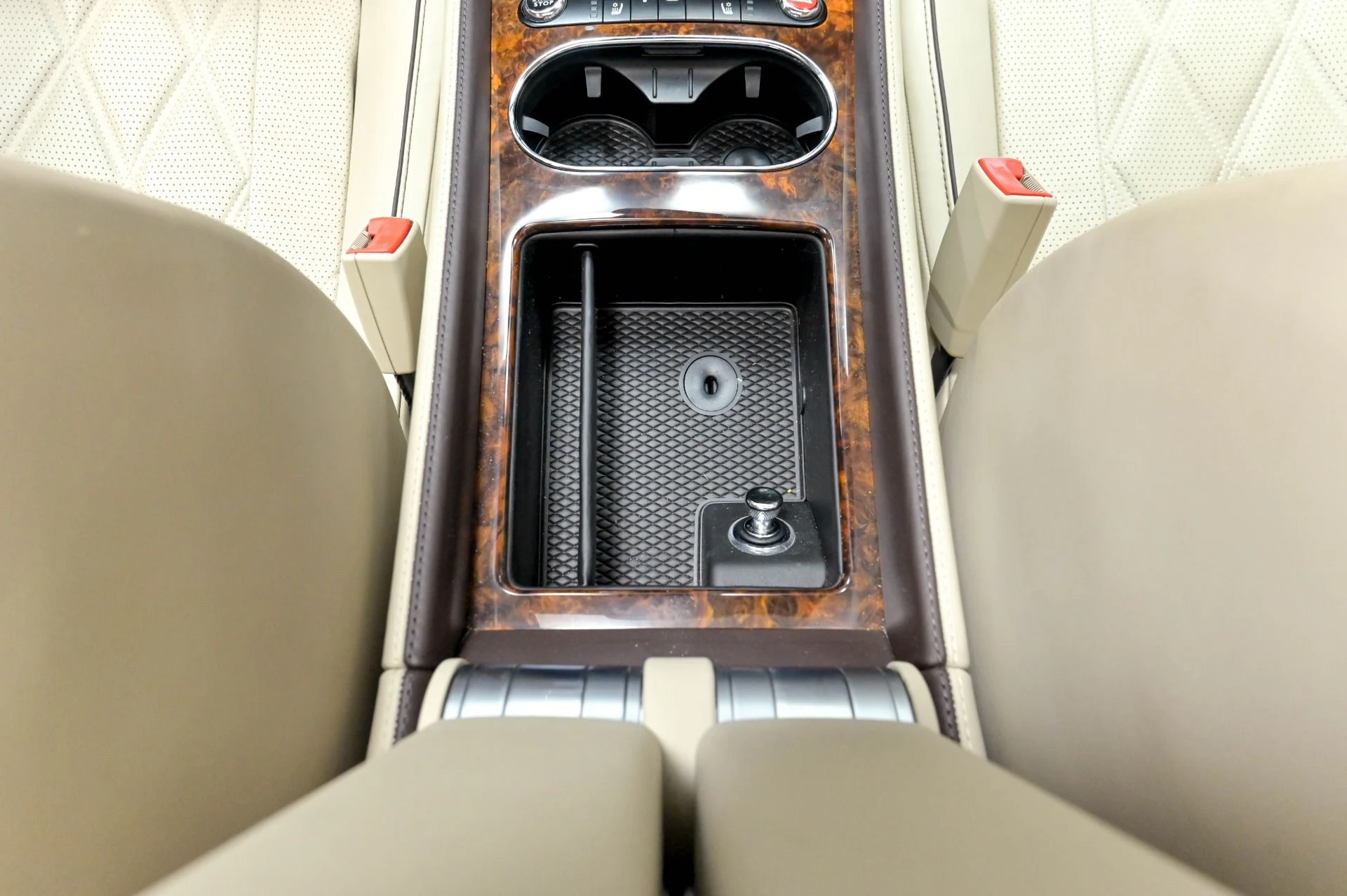 mph042_3209354400_Used_2015_Bentley_Flying_Spur_W12_1784214578_36b74c64c1