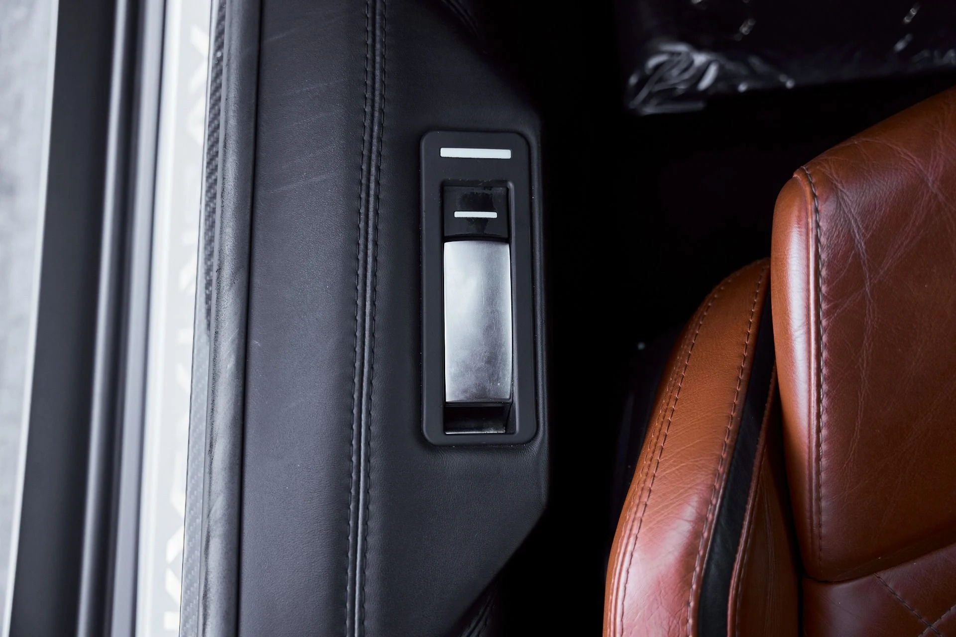 mph042_3220180554_Used_2018_Lamborghini_Aventador_S_Base_1773191841_495636ce7f