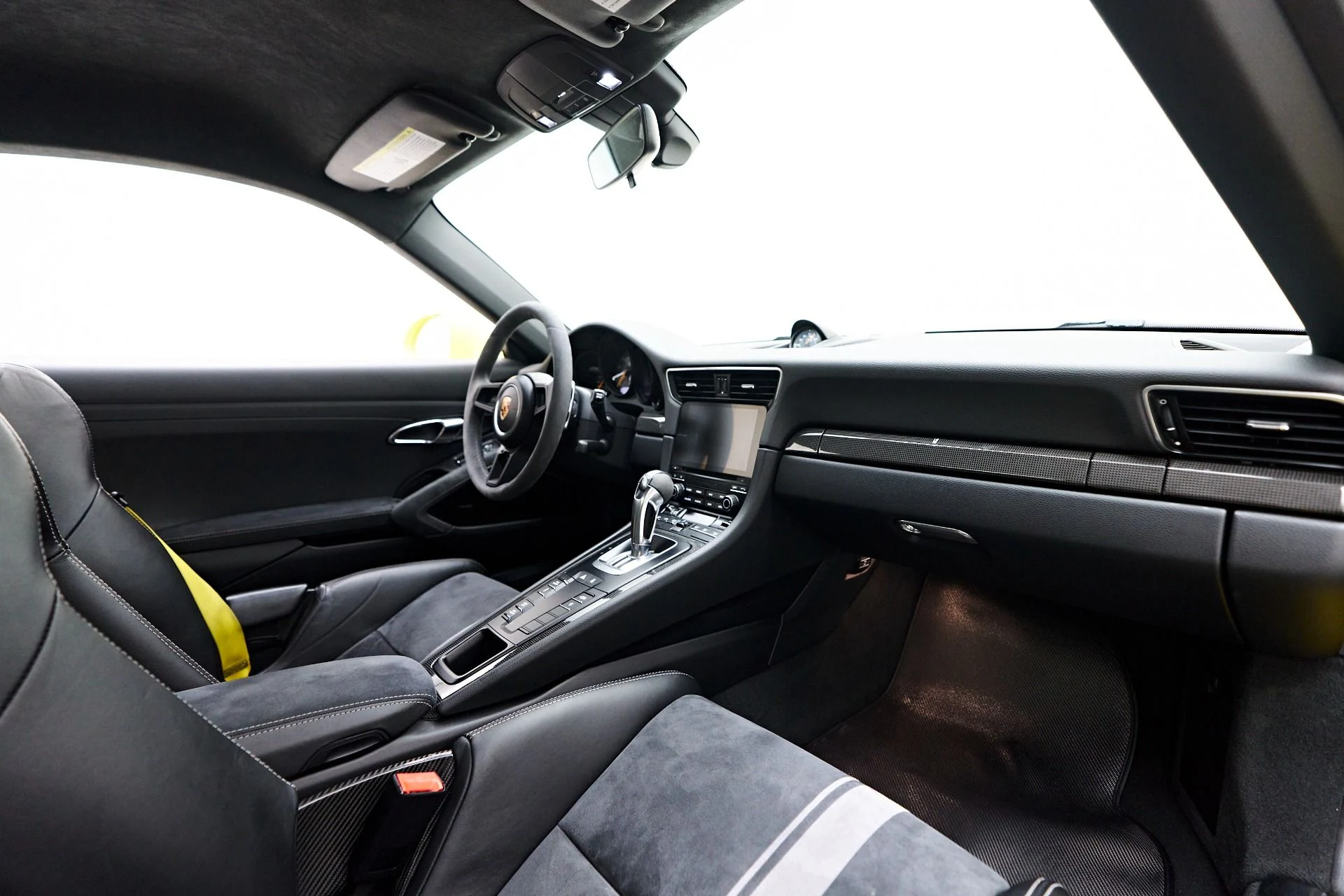 mph042_3238535544_Used_2018_Porsche_911_GT_3_1755896693_9f0c11dce7