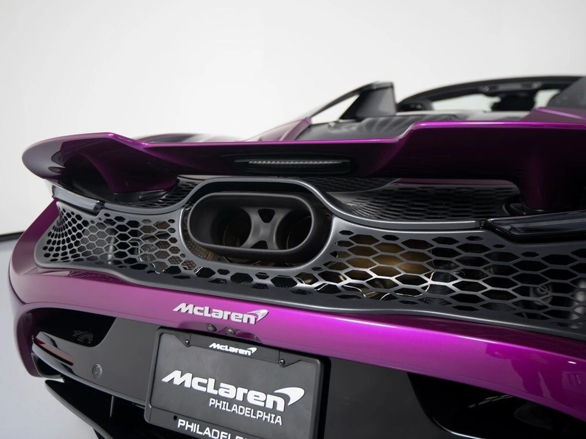 mph042_3239802896_710f9b07c6960066ca5bc2463c9a431cx_49d1bfe316