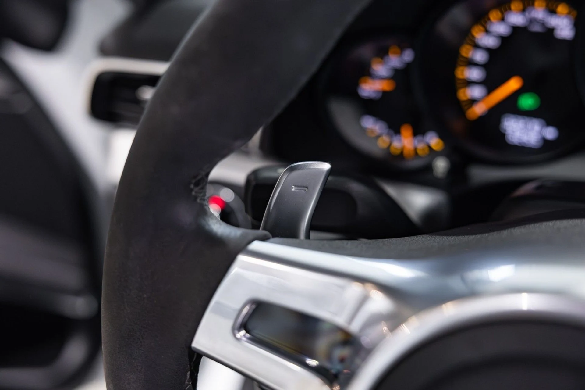 mph042_326739006_bg_07d983880e