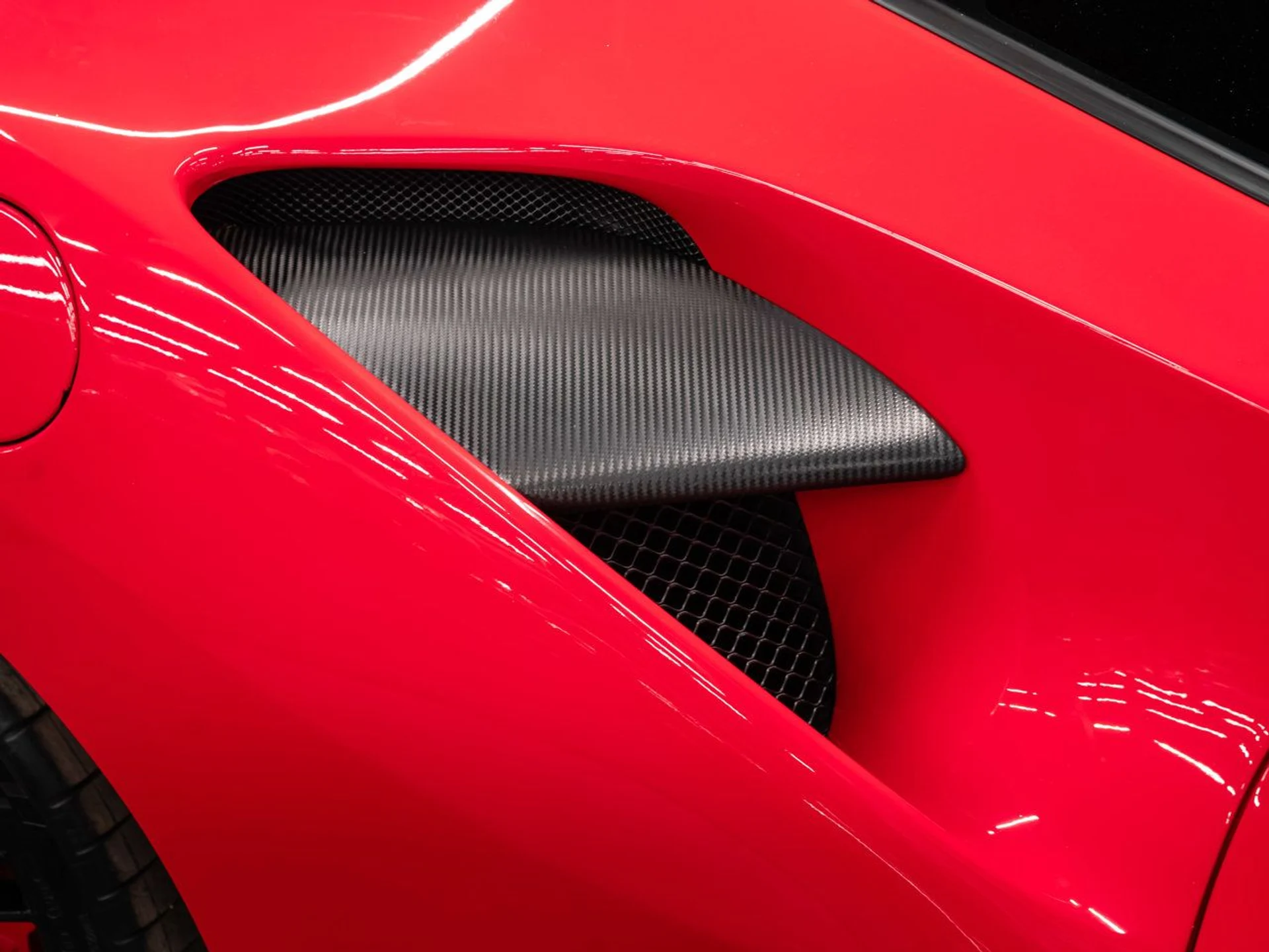 mph042_3269142916_ferrari_488_gtb_2017_08195a5ebb