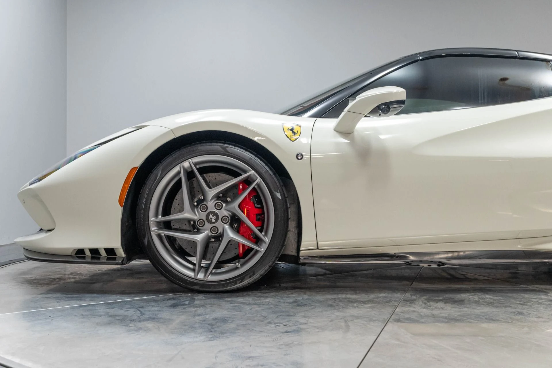 mph042_3280764564_Used_2021_Ferrari_F8_Spider_Base_1786140517_4bef87b8d0