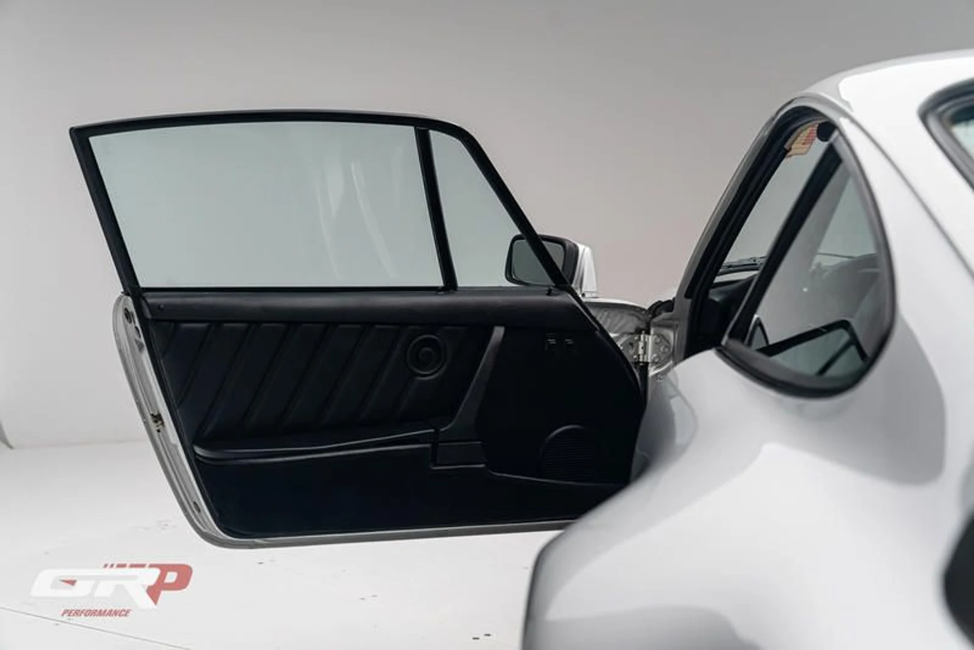 mph042_3307286999_6651_C273_C9_EF_48_D4_A31_E_BB_81975839_DE_52a8e122ae