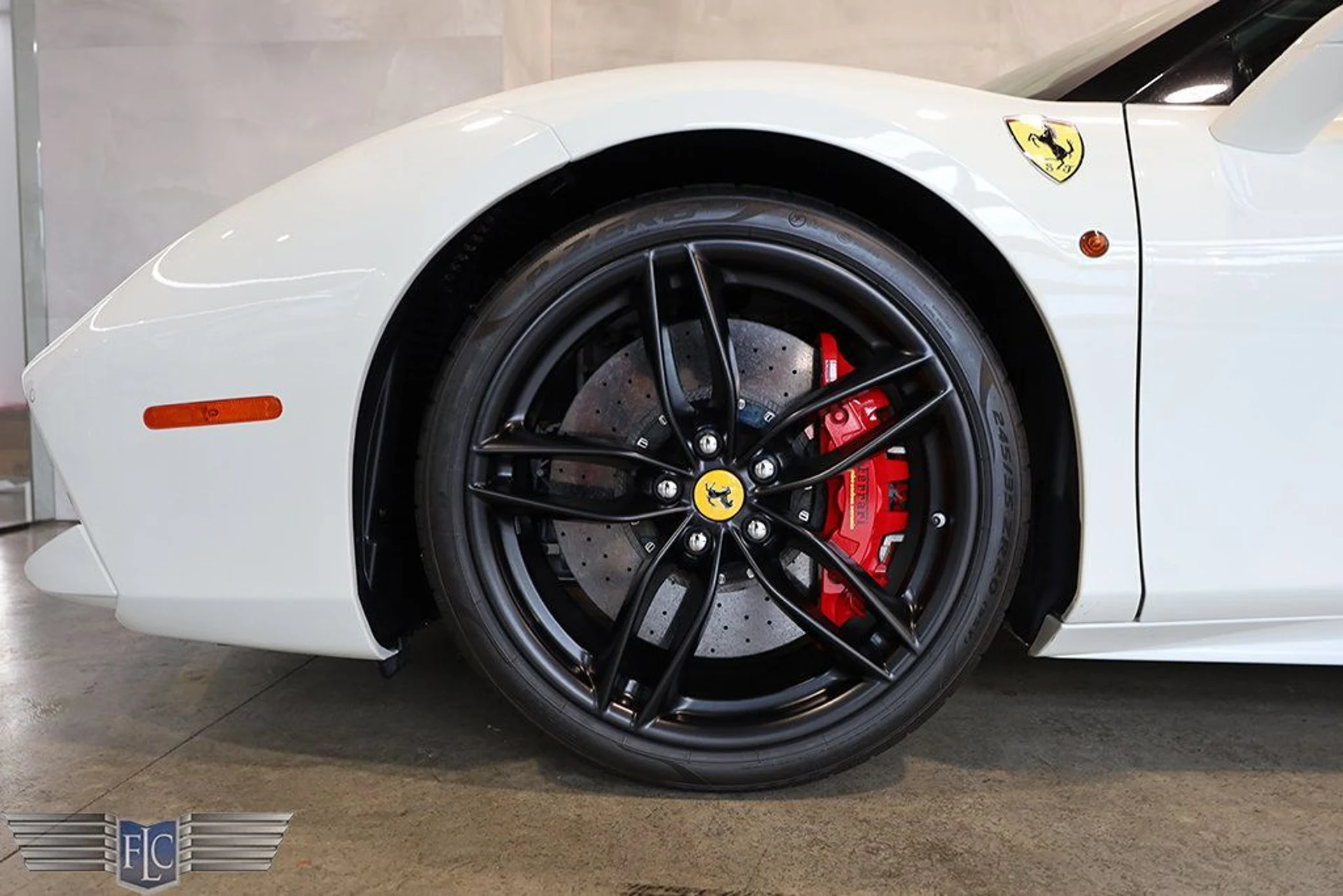 mph042_3315369745_used_2018_ferrari_488_spider_convertible_9689_23035381_43_1024_dca117481e