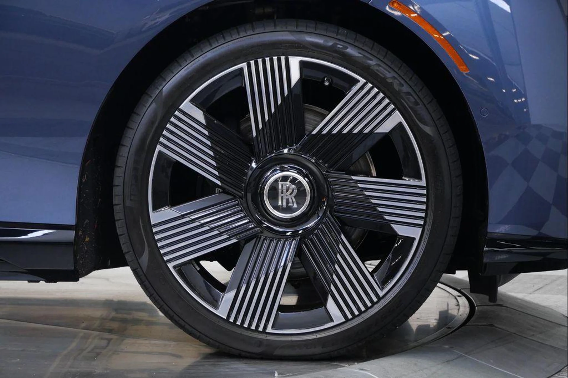 mph042_3320837533_U_Fzn_Tb_1_MU_Lkr_G_Cwa_S16_T64mp_A_9857b1b9fb