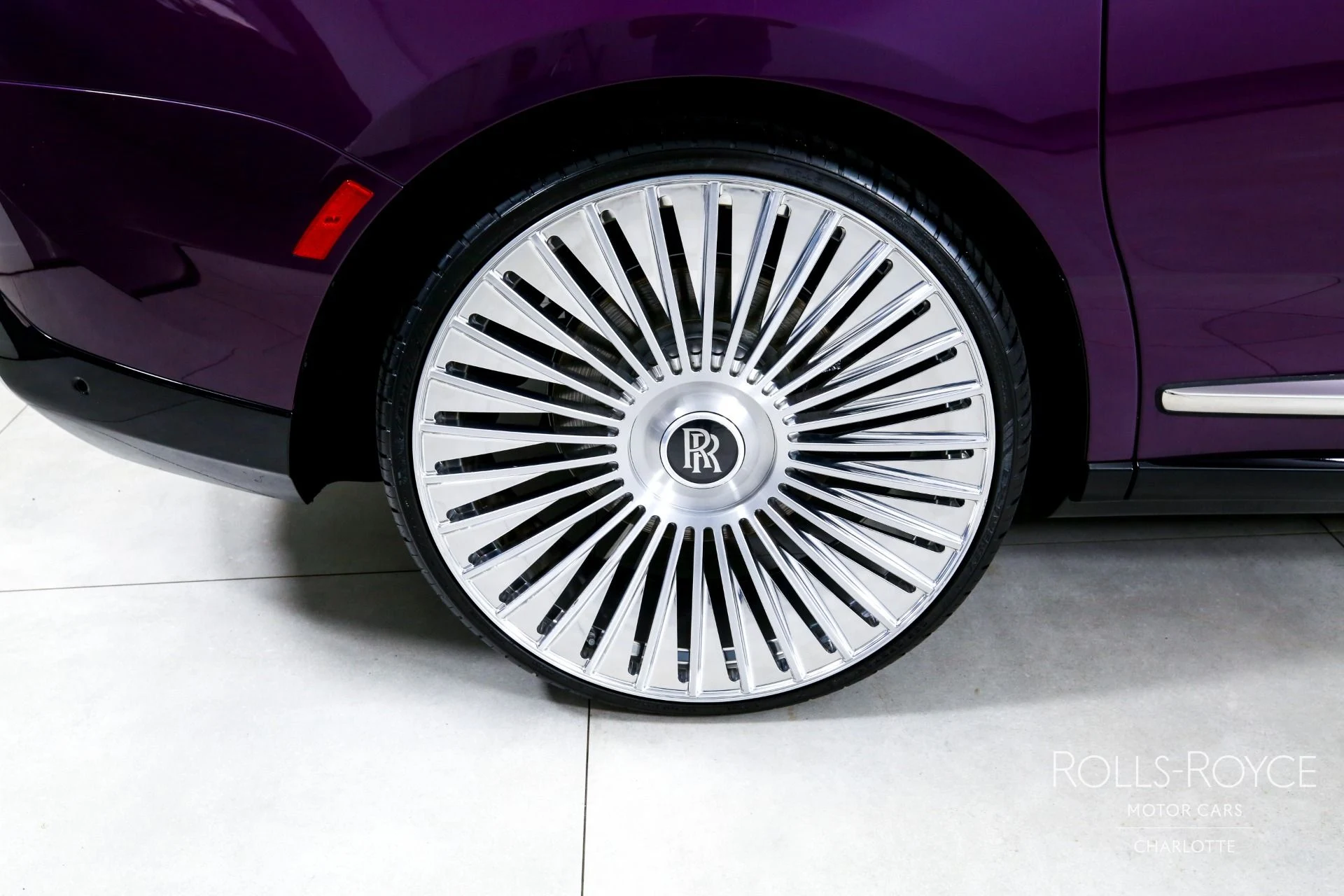 mph042_3342982000_Used_2025_Rolls_Royce_Cullinan_1751556897_995b09aae6
