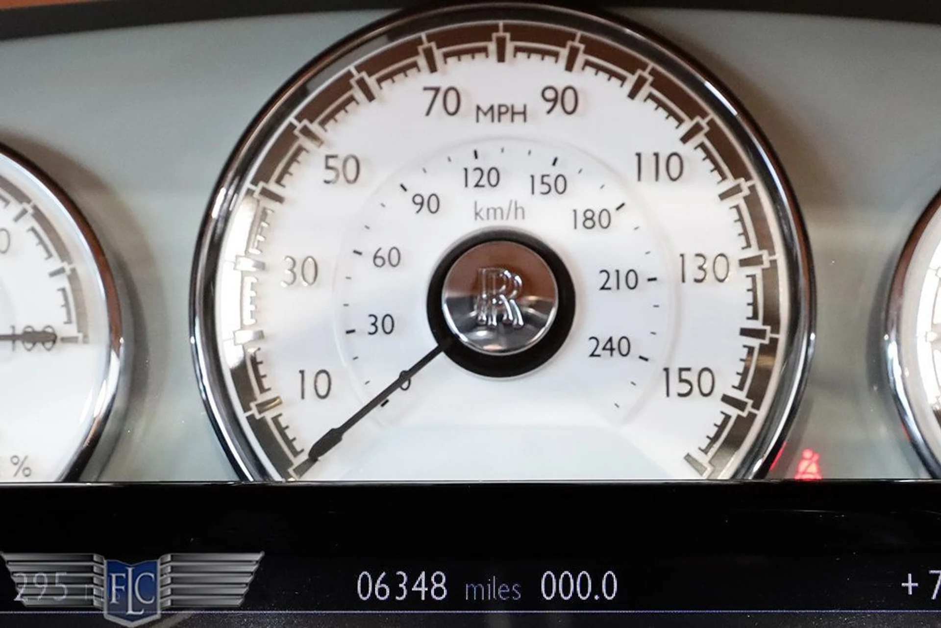 mph042_3344652974_used_2017_rolls_royce_dawn_convertible_9689_22999334_43_1024_72ef079726