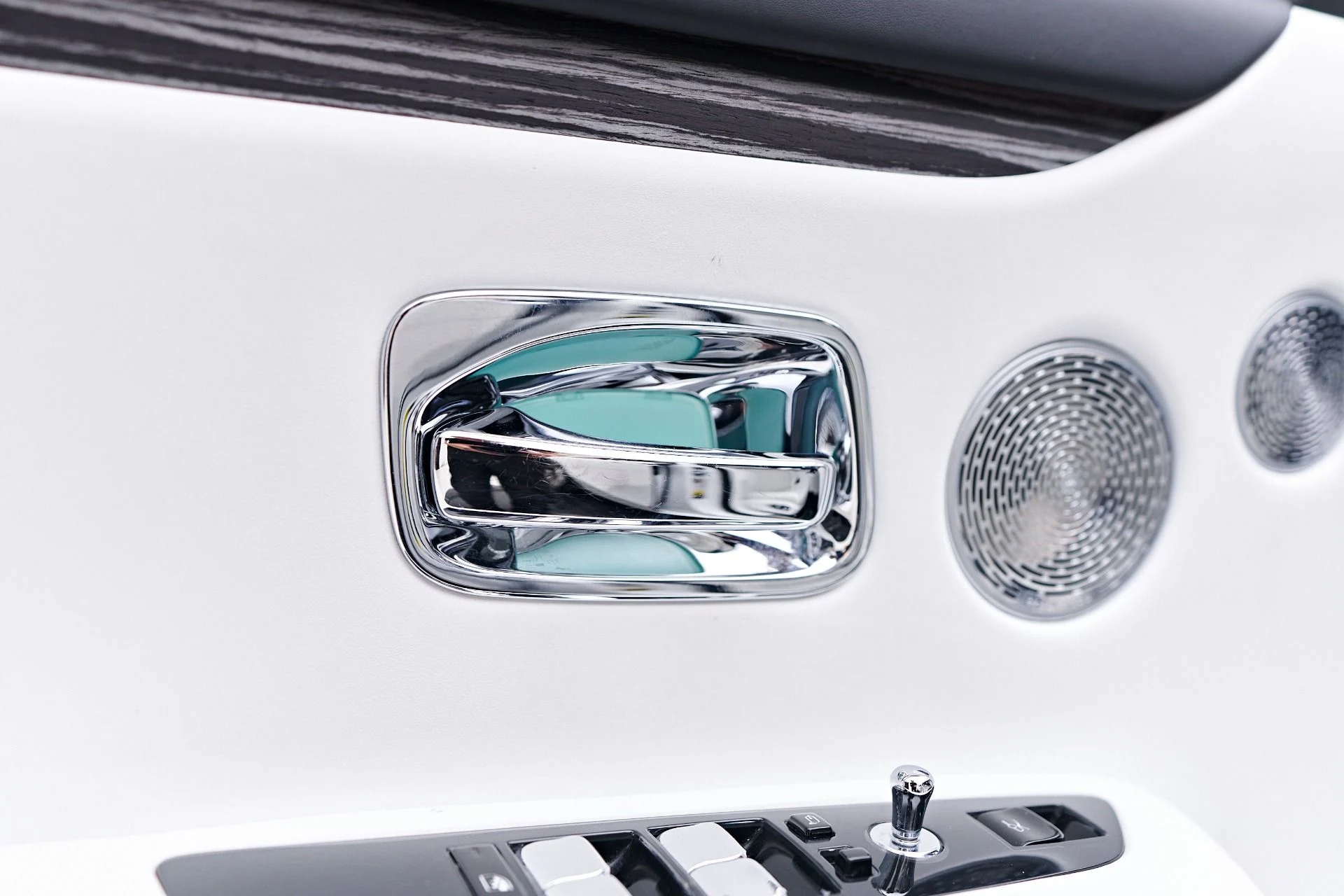 mph042_3356635583_Used_2021_Rolls_Royce_Ghost_Base_1754512470_8c8ca9f602