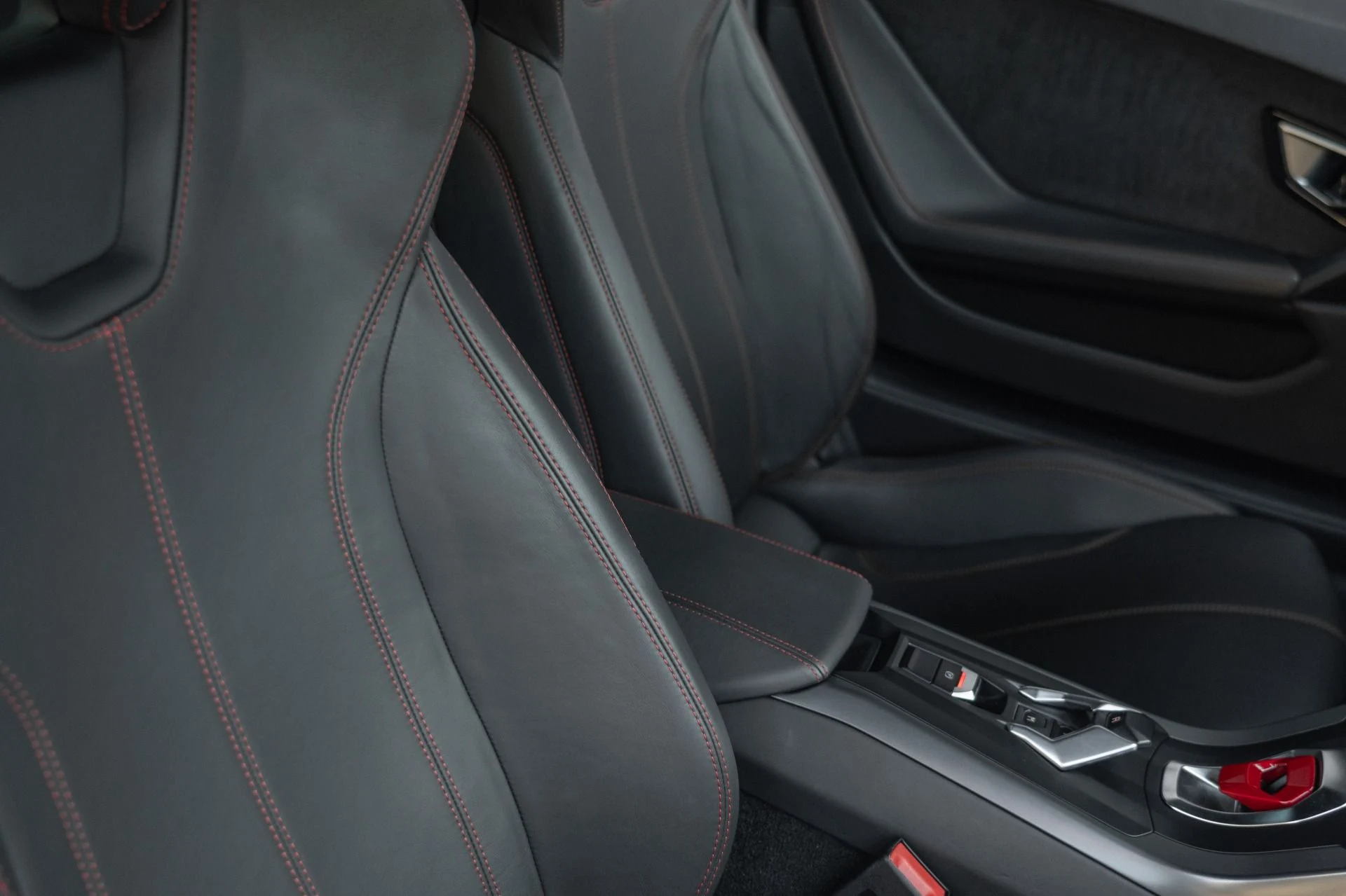 mph042_3358677428_Used_2015_Lamborghini_Huracan_LP_610_4_1761343879_82b135972d