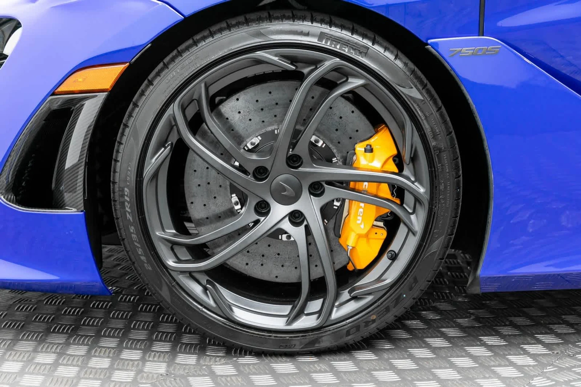 mph042_3366981920_43_cfa343c9f6