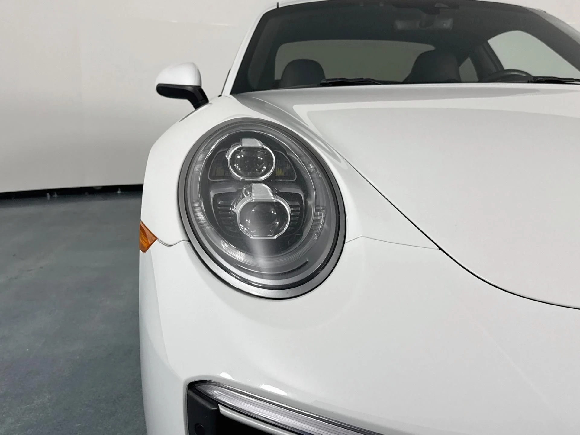 mph042_3369638145_Used_2018_Porsche_911_Carrera_S_1791577858_ddc68eb1a9