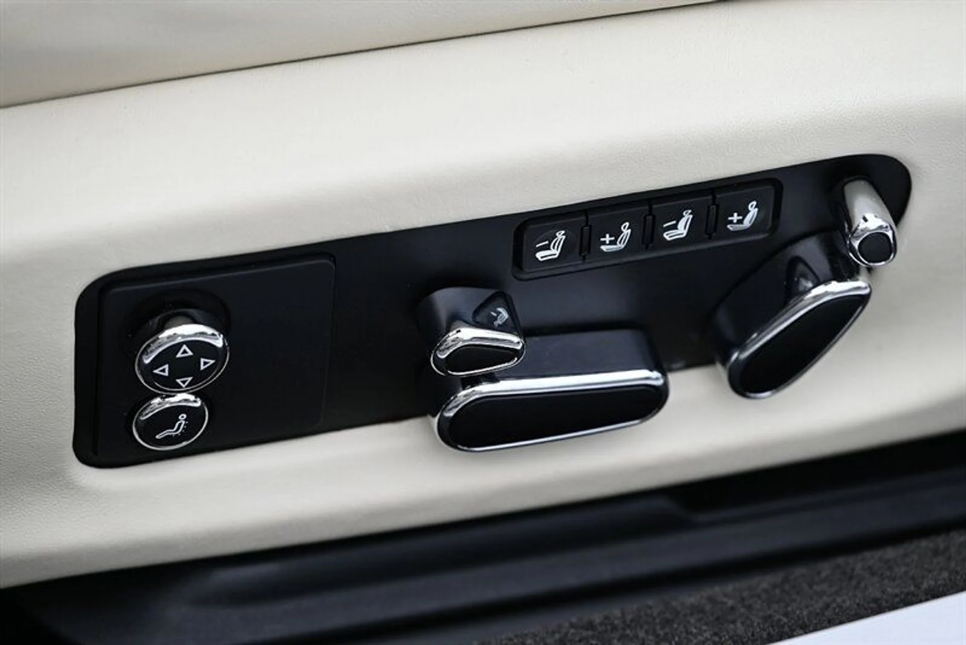 mph042_338436860_7b85e3bd5e_800_23a6a64c9f