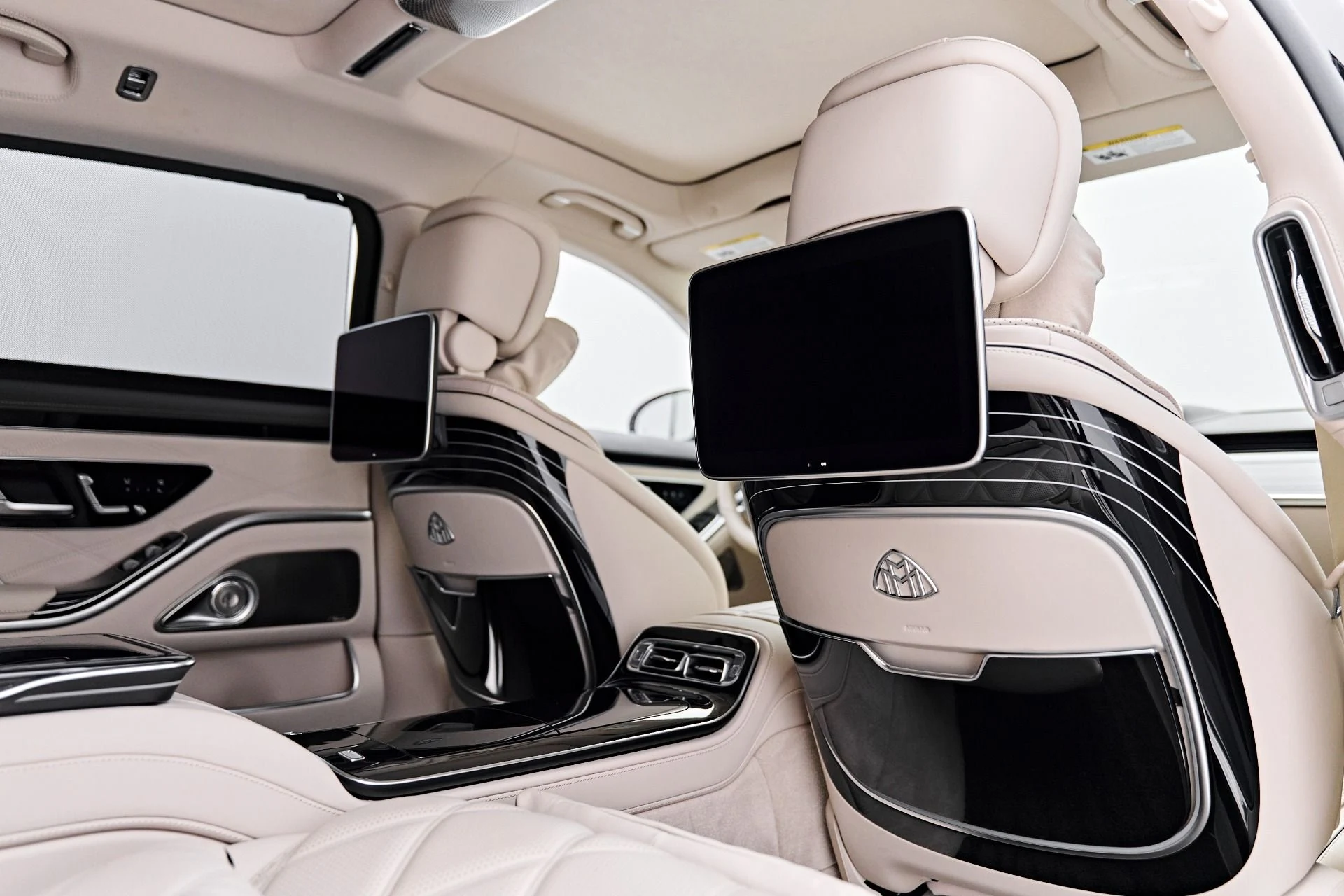 mph042_3397735057_Used_2023_Mercedes_Benz_S_Class_Maybach_S_680_1790207200_e9092d40b6