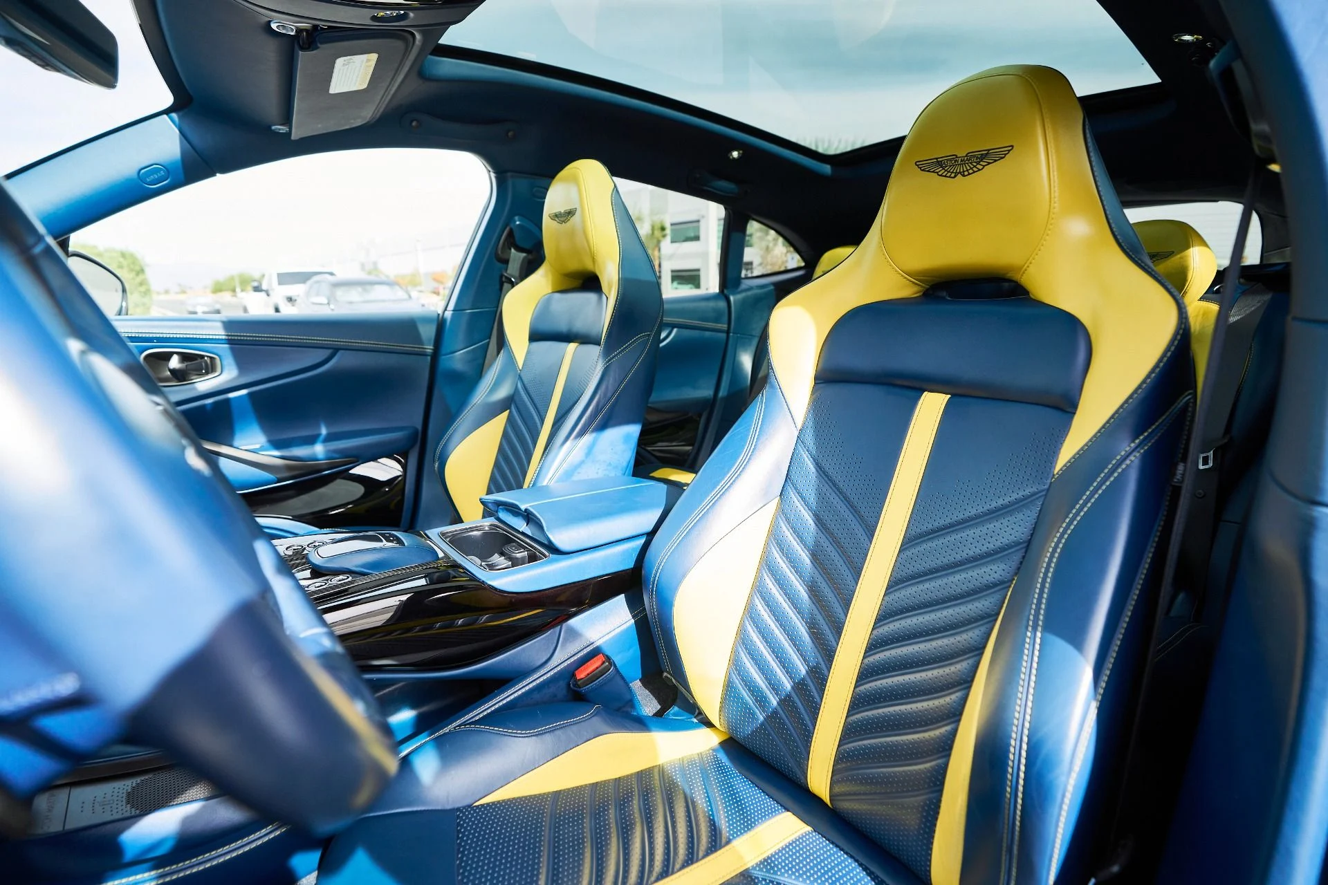 mph042_3400475822_Used_2023_Aston_Martin_DBX_707_1762900377_ba58495285