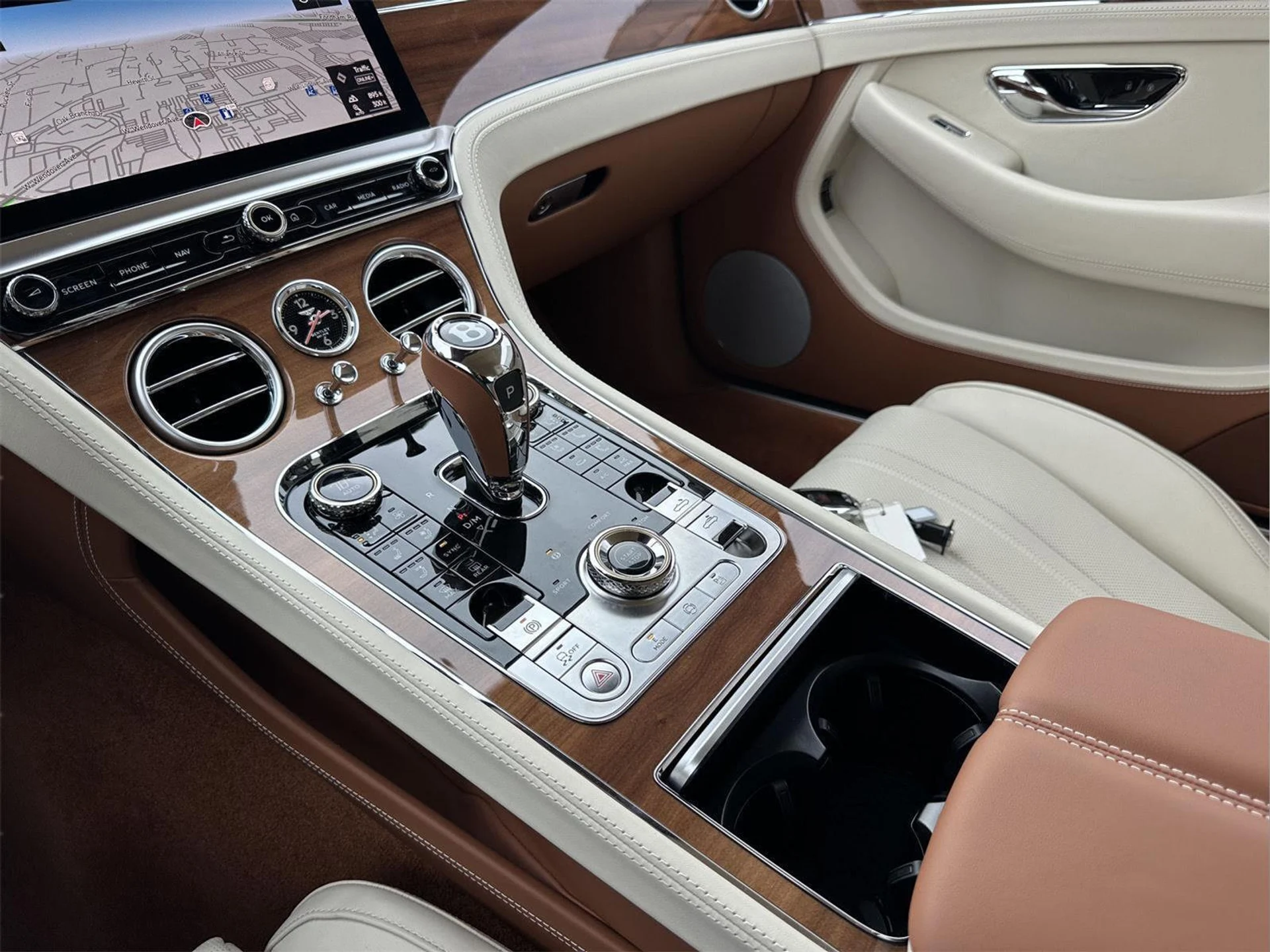 mph042_3400672615_829eb68f86e41896a843bd534d8cc30f_ffafd5e257