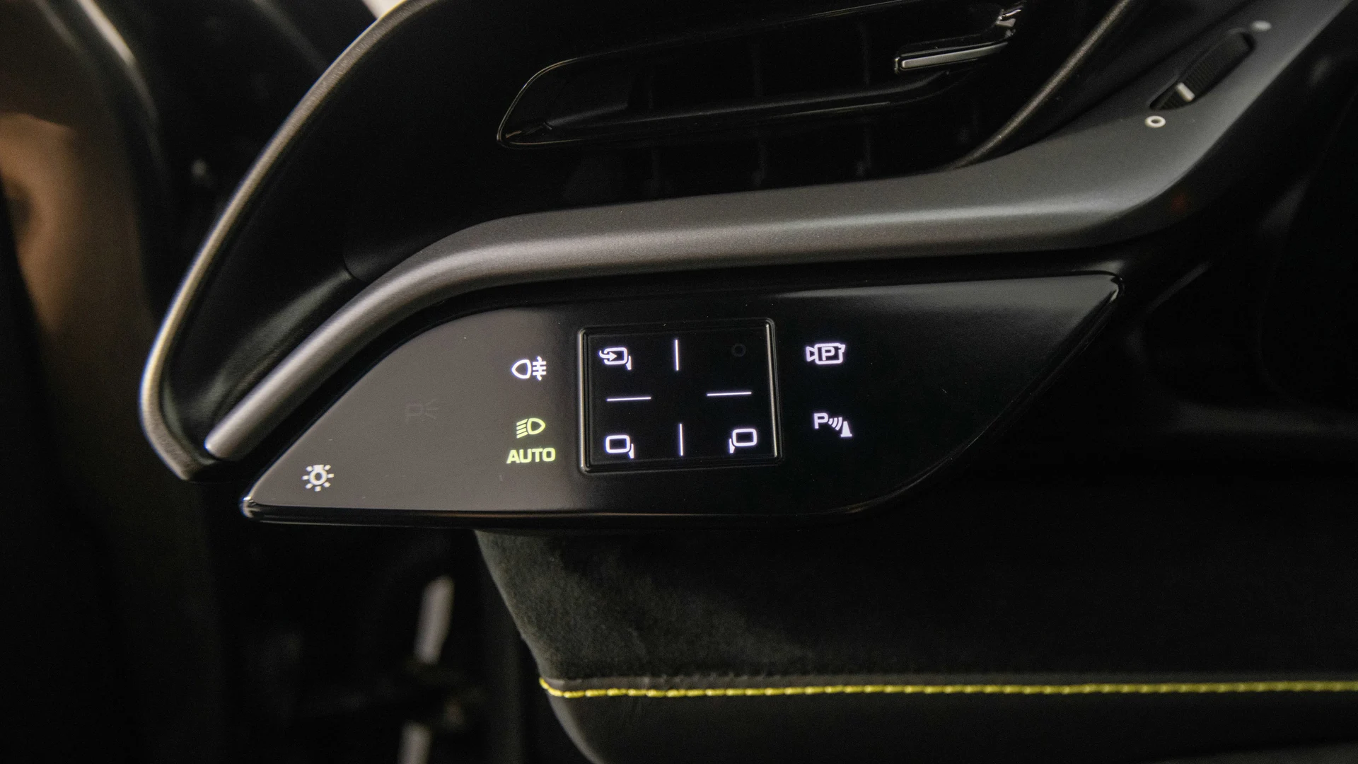 mph042_3402042913_687a668d78c344978cef459806496686_706aa7cc4e