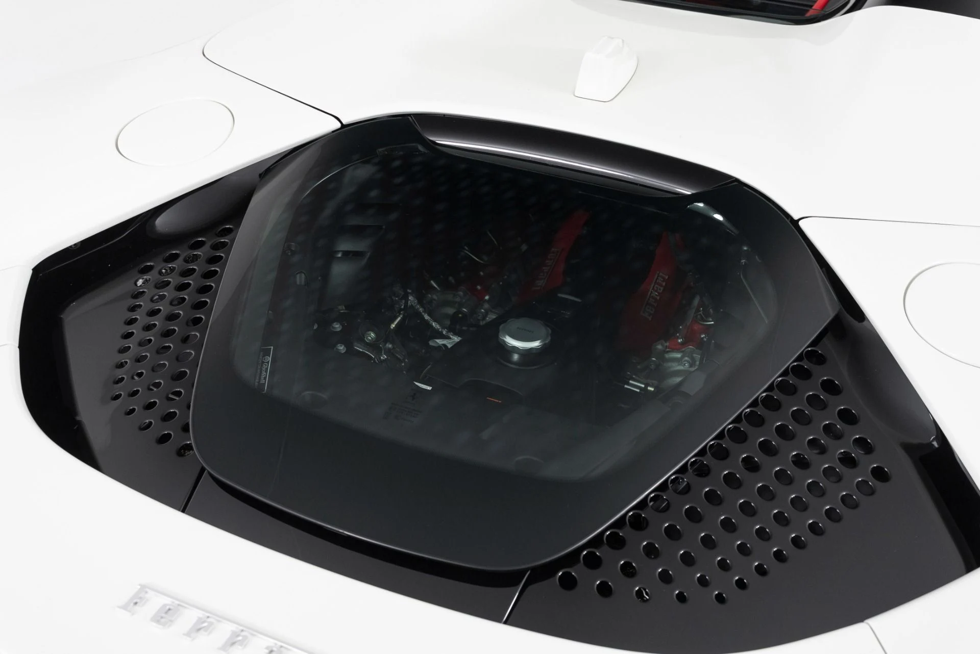 mph042_3404376793_Used_2024_Ferrari_SF_90_Spider_1755801541_56a79faec9