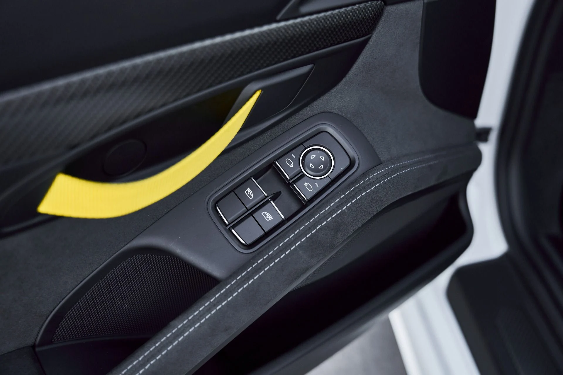 mph042_341036998_Used_2024_Porsche_718_Cayman_GT_4_RS_1766514211_2b41a34e3d