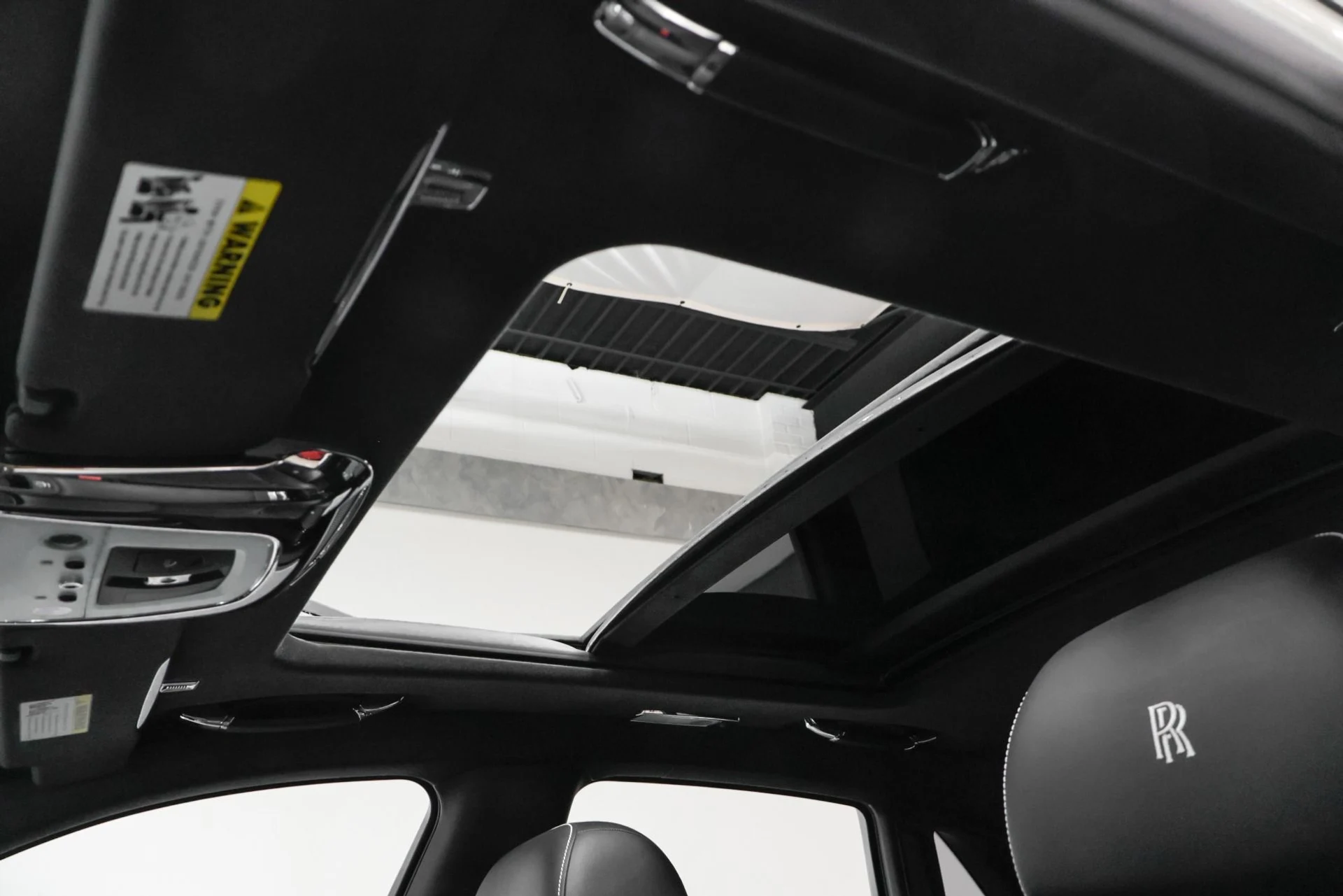 mph042_3411668196_Used_2016_Rolls_Royce_Ghost_Base_1761576592_319ed51a61