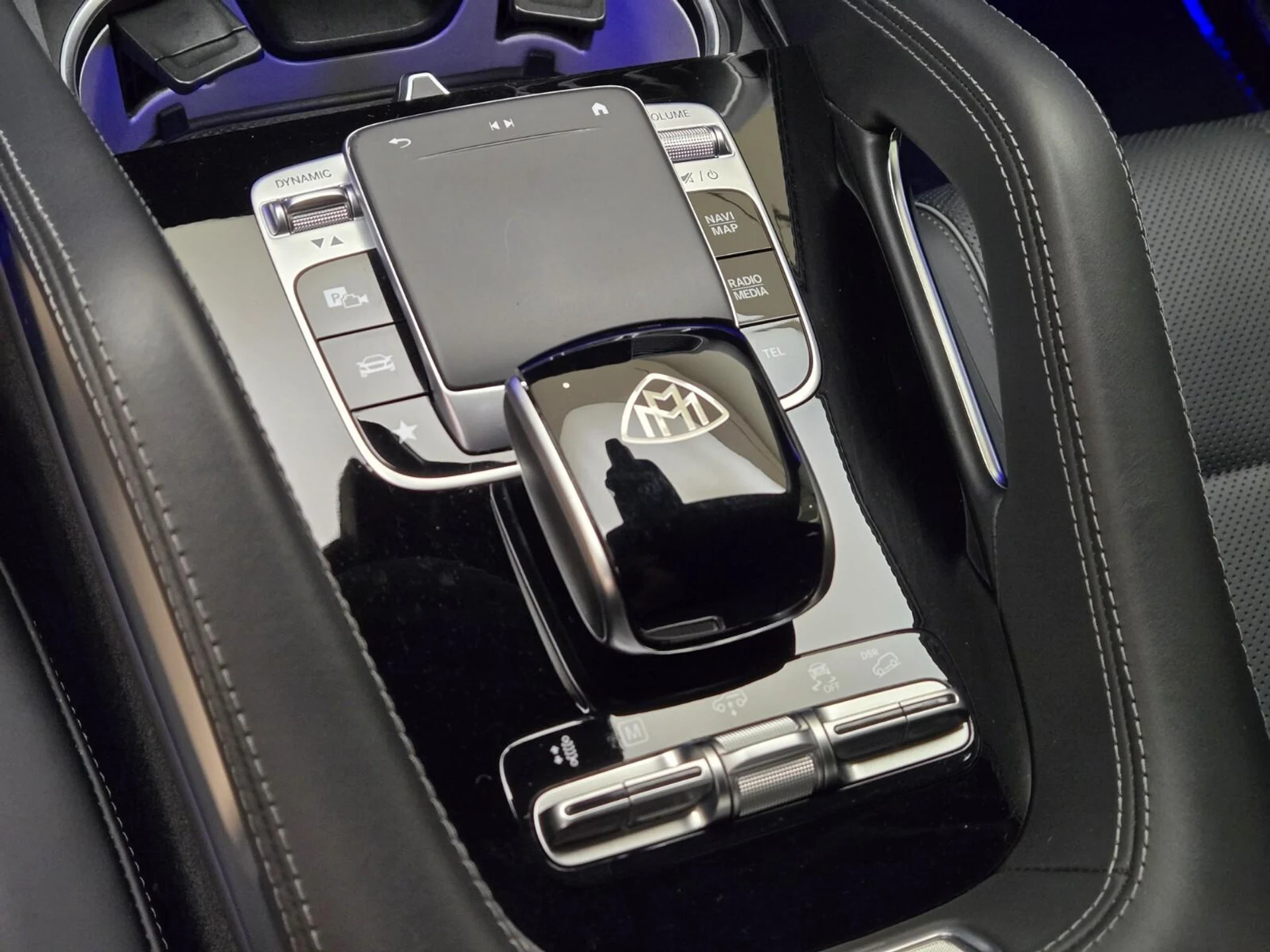 mph042_3433725948_Used_2021_Mercedes_Benz_GLS_Maybach_GLS_600_1773381722_10b2277020