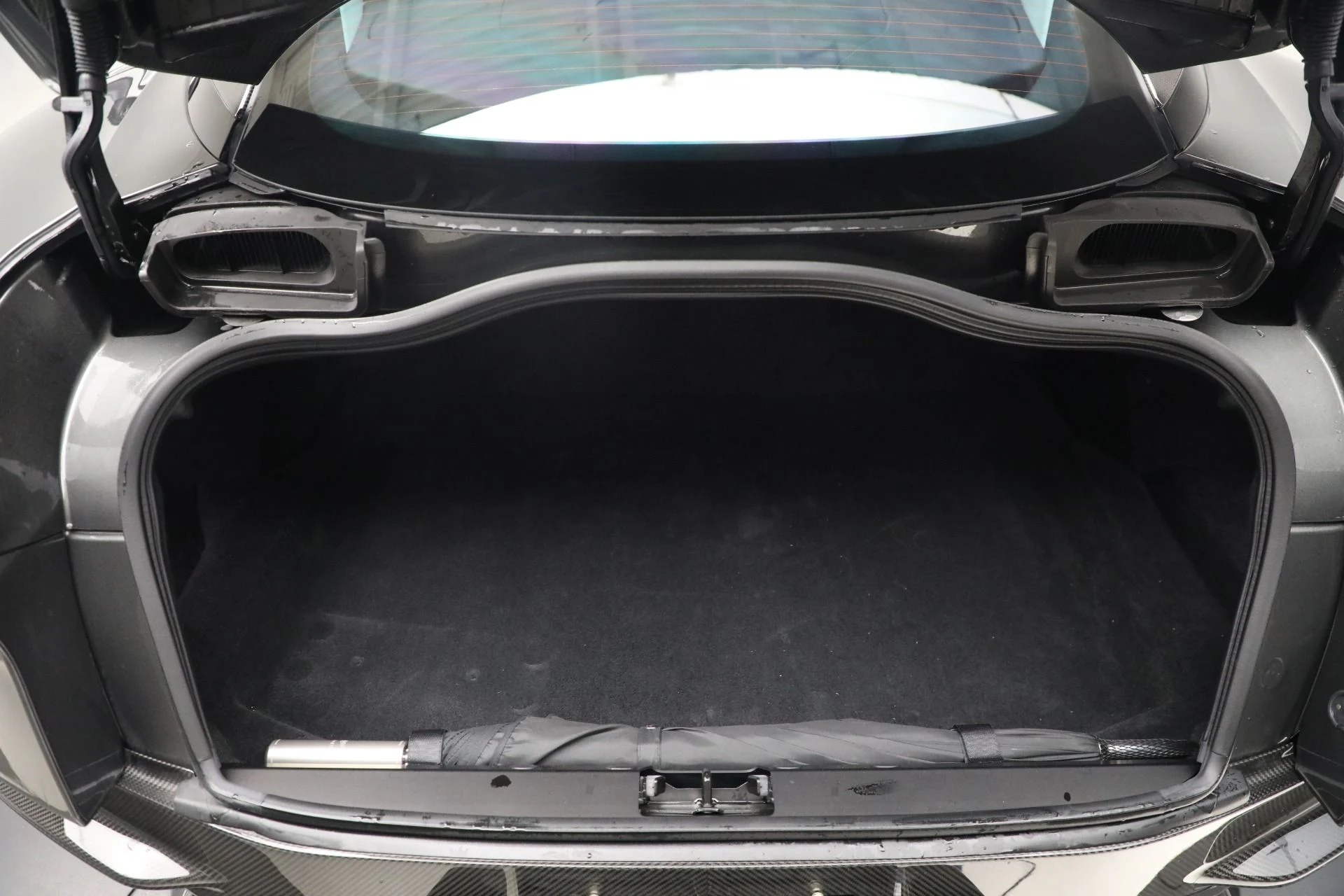 mph042_3441546894_Used_2023_Aston_Martin_DBS_770_Ultimate_529657db74