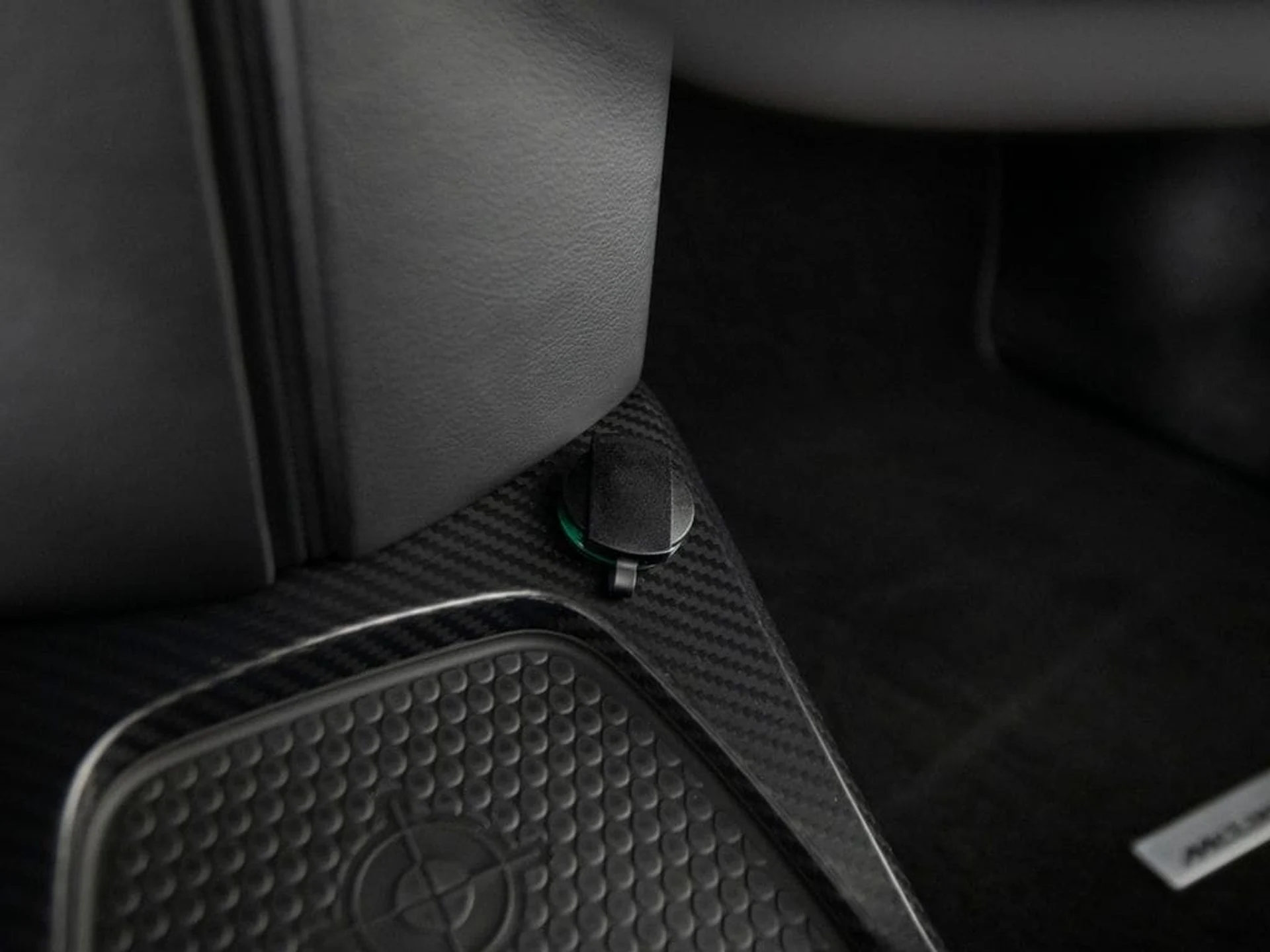 mph042_3453536808_e7881873faae562f2a8a974643355a1ex_4bf85c2f80