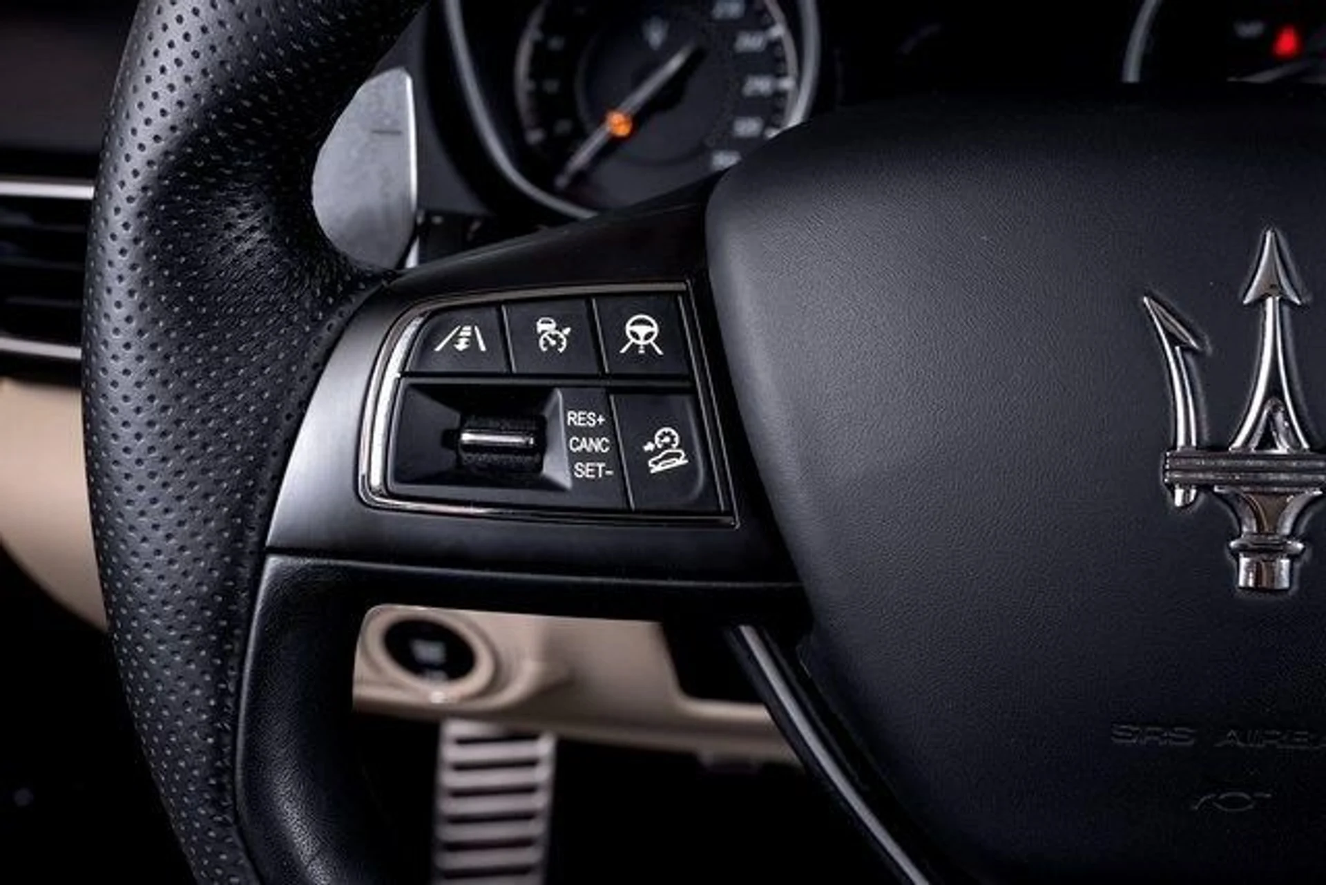 mph042_3458583348_d257503bcfb55fcd8fa1849b23eac03ex_def86bab81