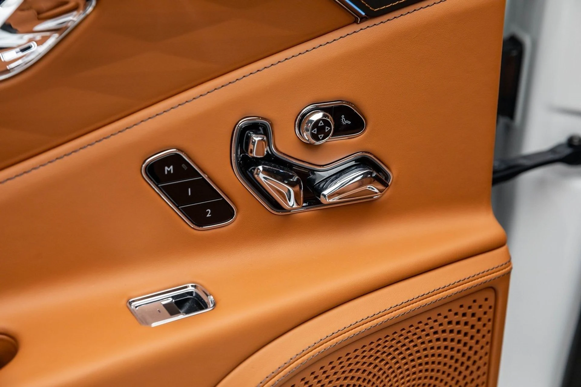 mph042_3462558809_43_5adee7b039