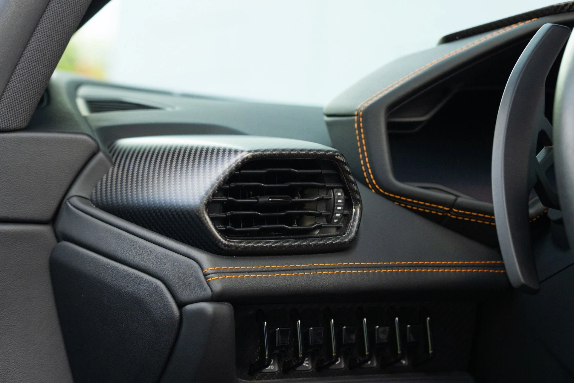 mph042_3468019747_Used_2023_Lamborghini_Huracan_EVO_Spyder_1763055563_aee8fab223