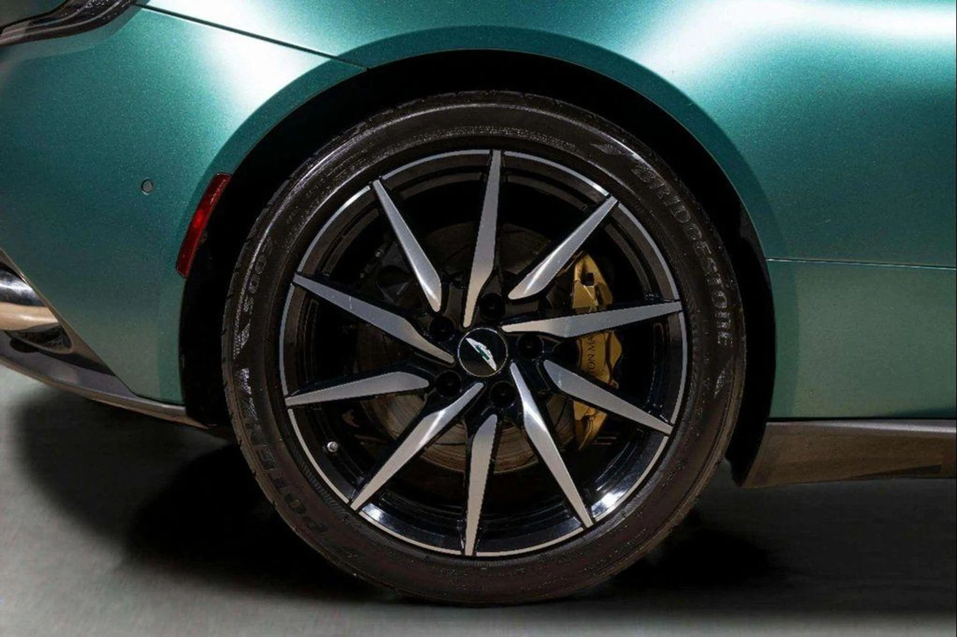 mph042_34725731_ebz4v7br_Ut_Duaivrxd7v_CG_Gi_GT_8_aa32808b70